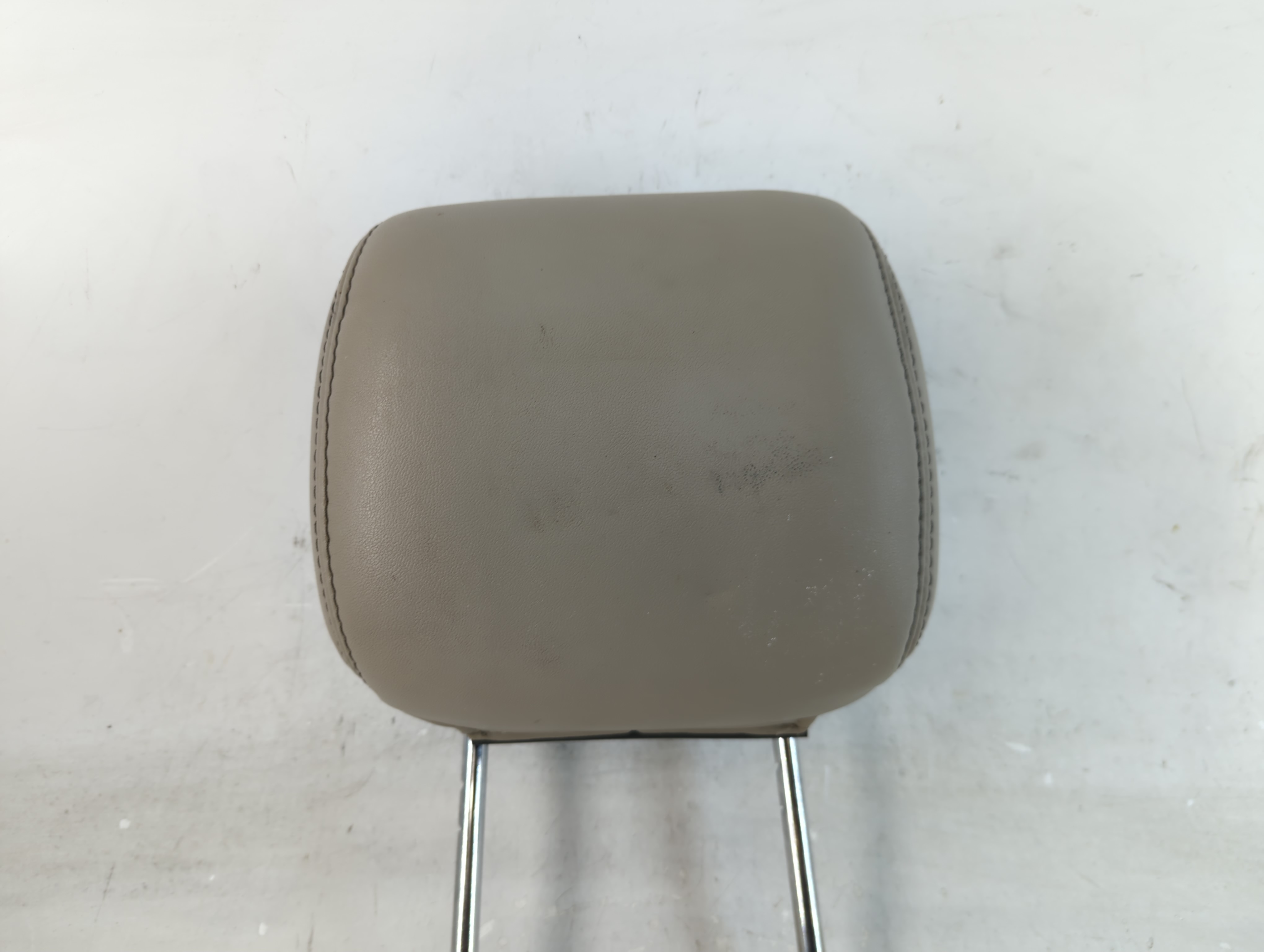 Picture of 2012 Ford Fusion Headrest Head Rest Front Driver Passenger Seat Grey 918425