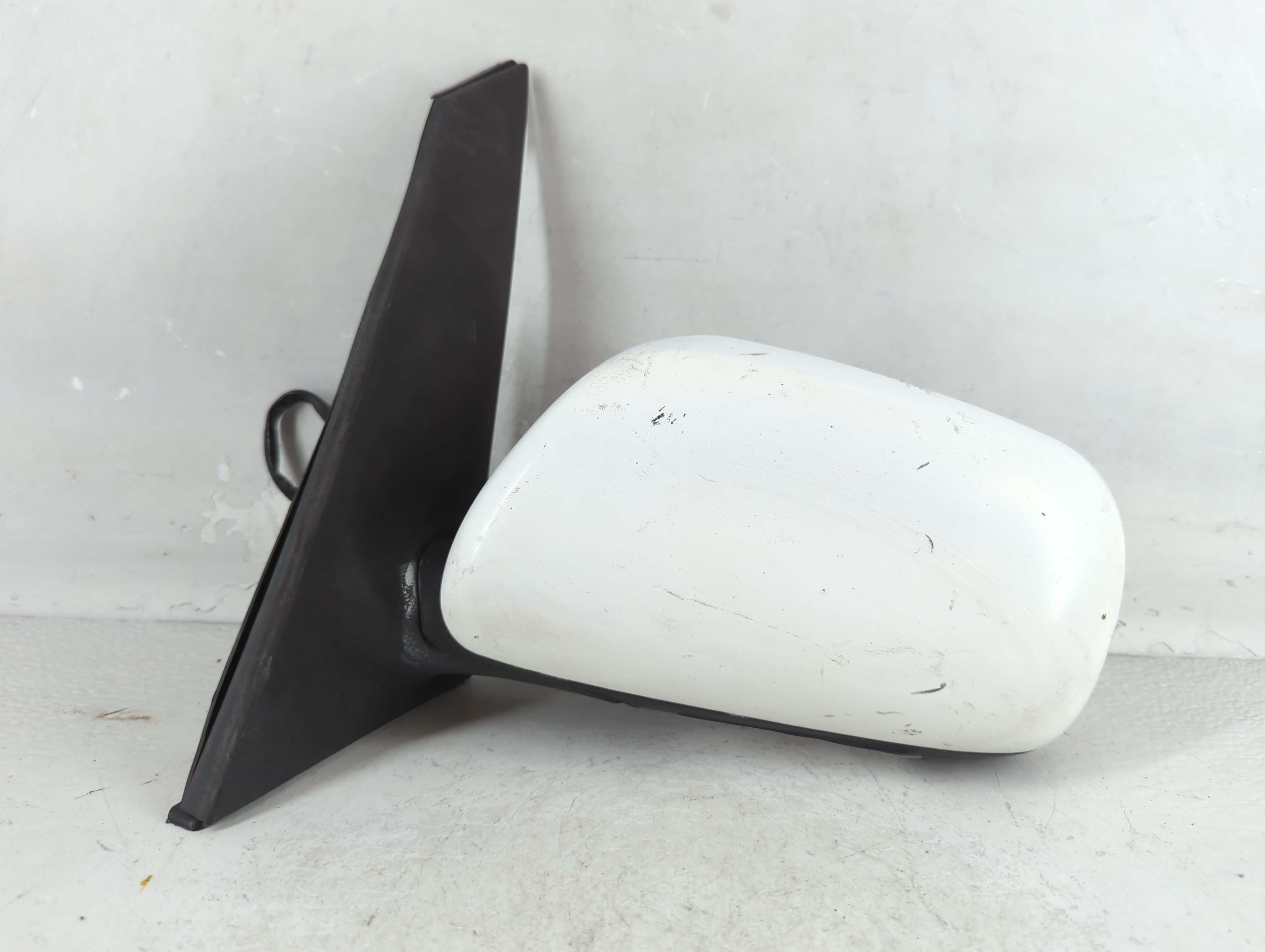 2008-2009 Toyota Prius Driver Left Side View Power Door Mirror White 918509 - Oemusedautoparts1.com