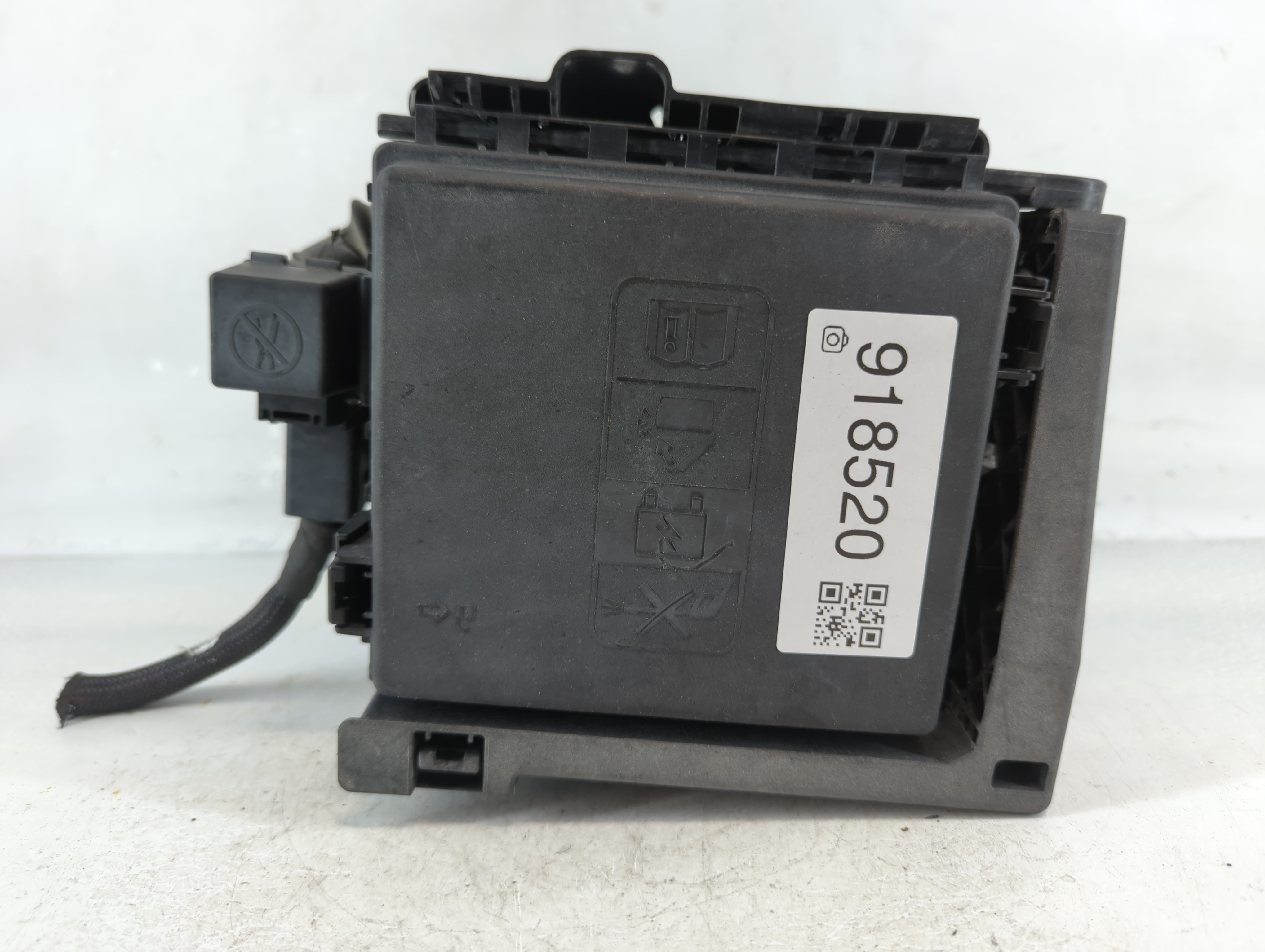 2017-2019 Cadillac Xt5 Fusebox Fuse Box Relay Module 7154-0936-30 918520 - Oemusedautoparts1.com