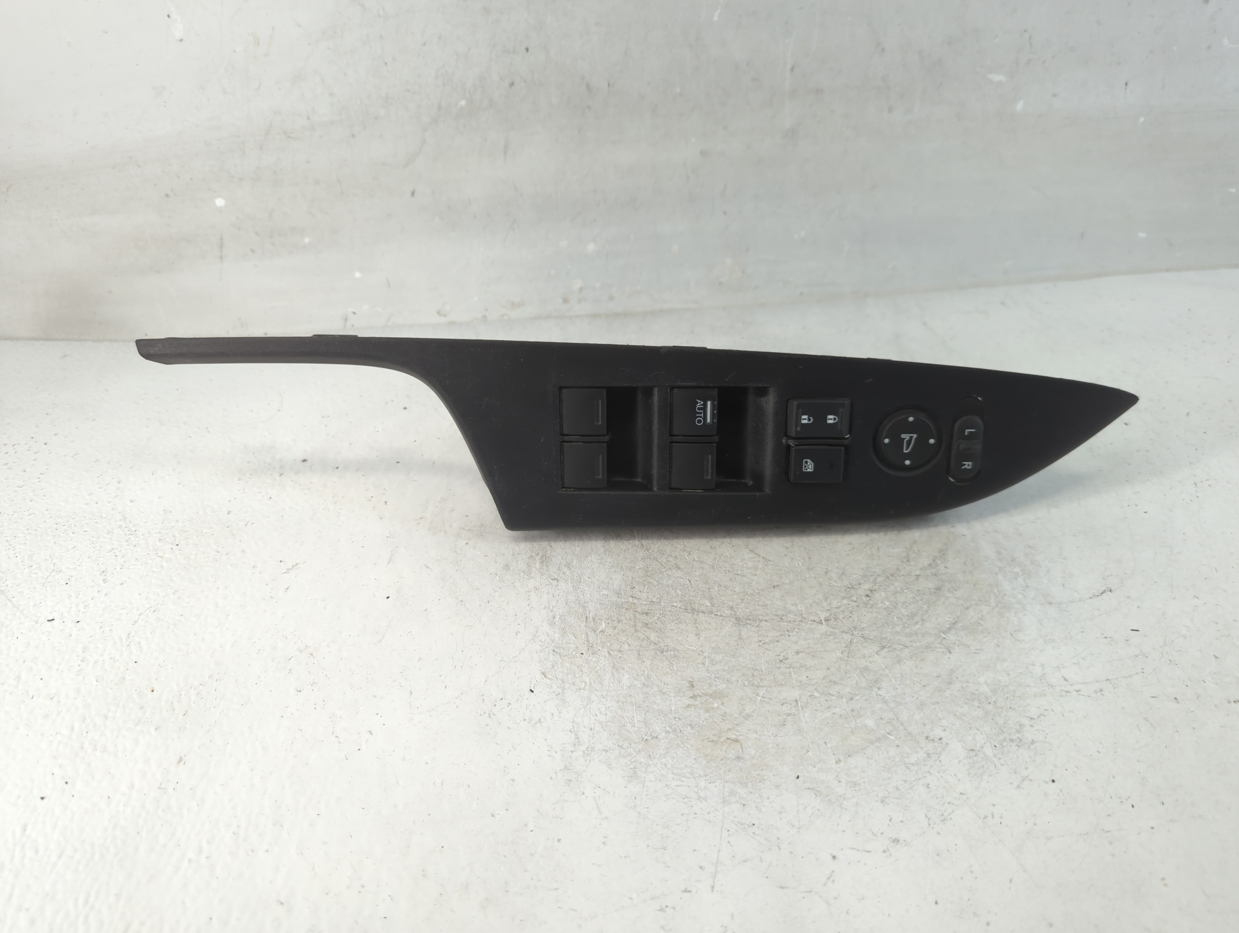 2013-2017 Honda Accord Driver Left Door Master Power Window Switch 918554 - Oemusedautoparts1.com