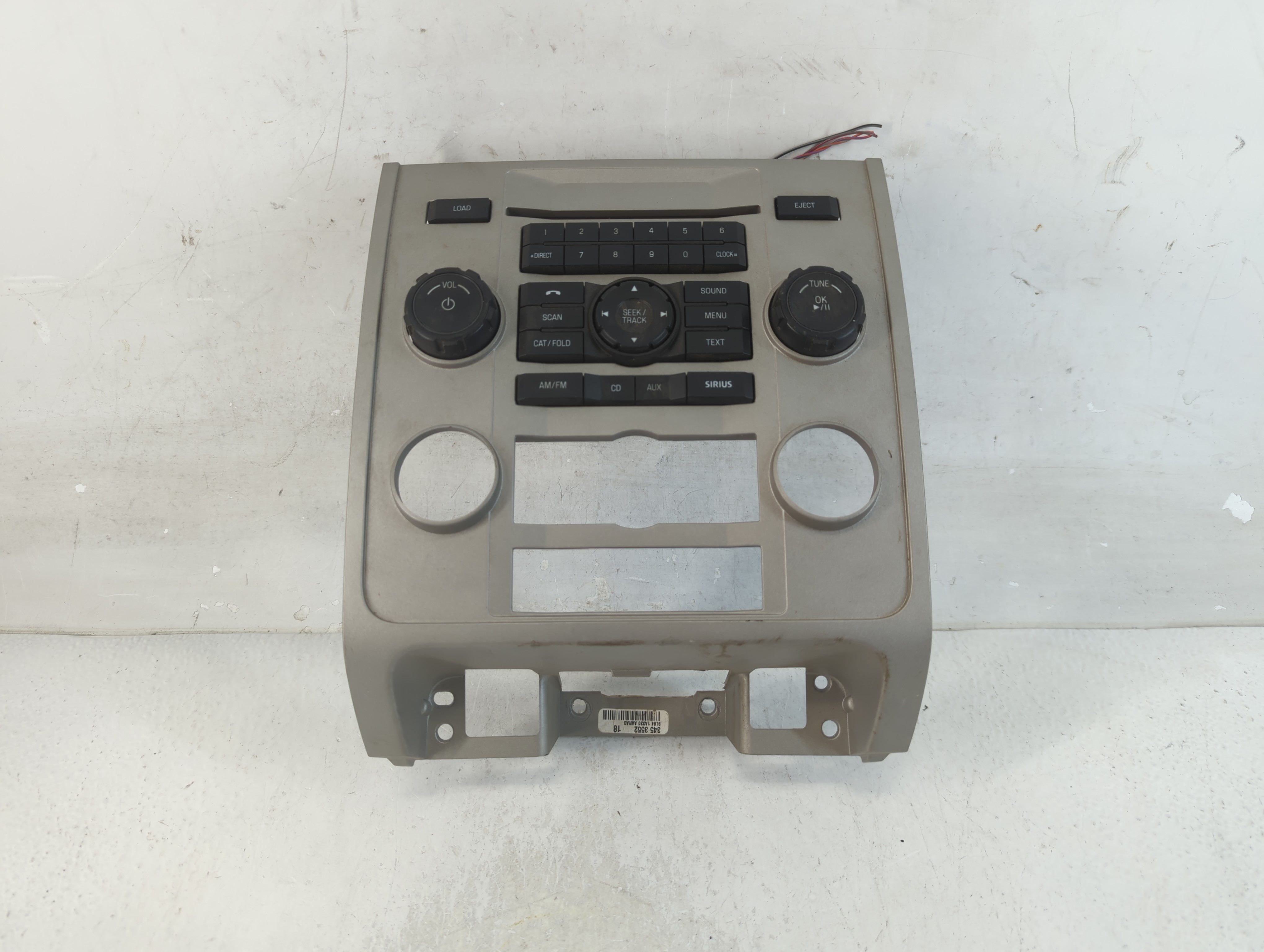 2009-2012 Ford Escape Am Fm Cd Player Radio Receiver 918565 - Oemusedautoparts1.com