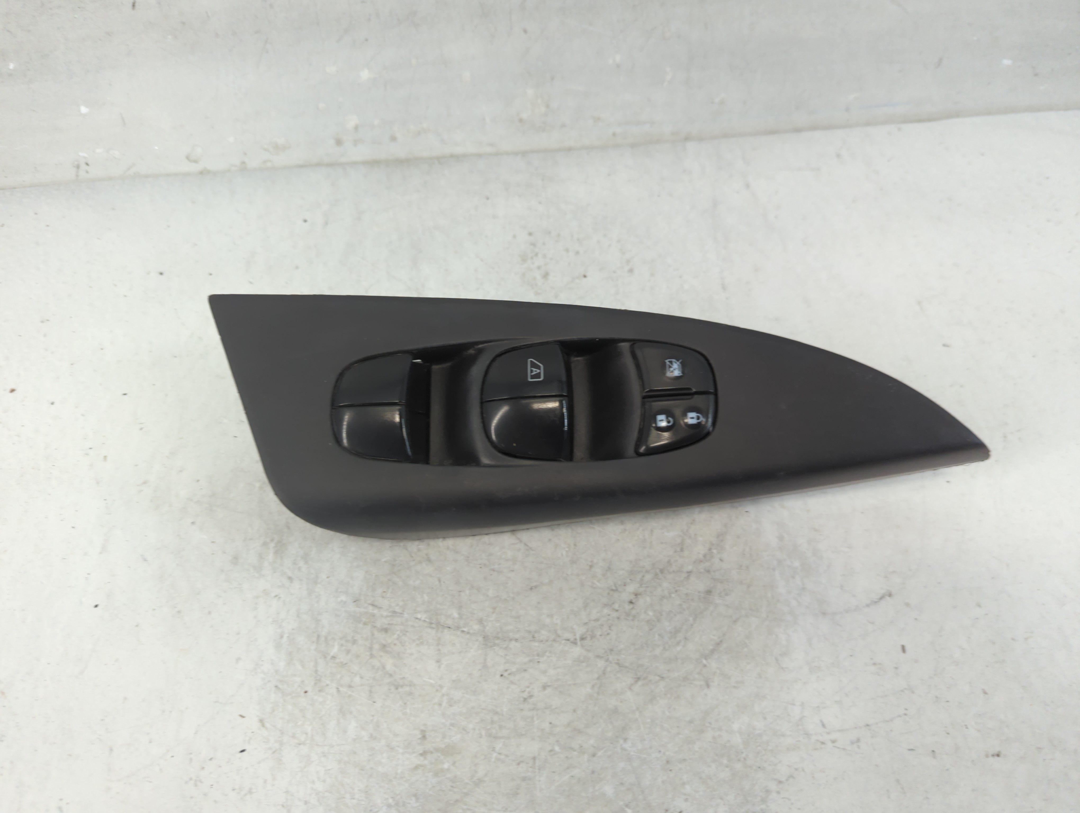 Picture of 2013-2019 Nissan Sentra Driver Left Door Master Power Window Switch 918596