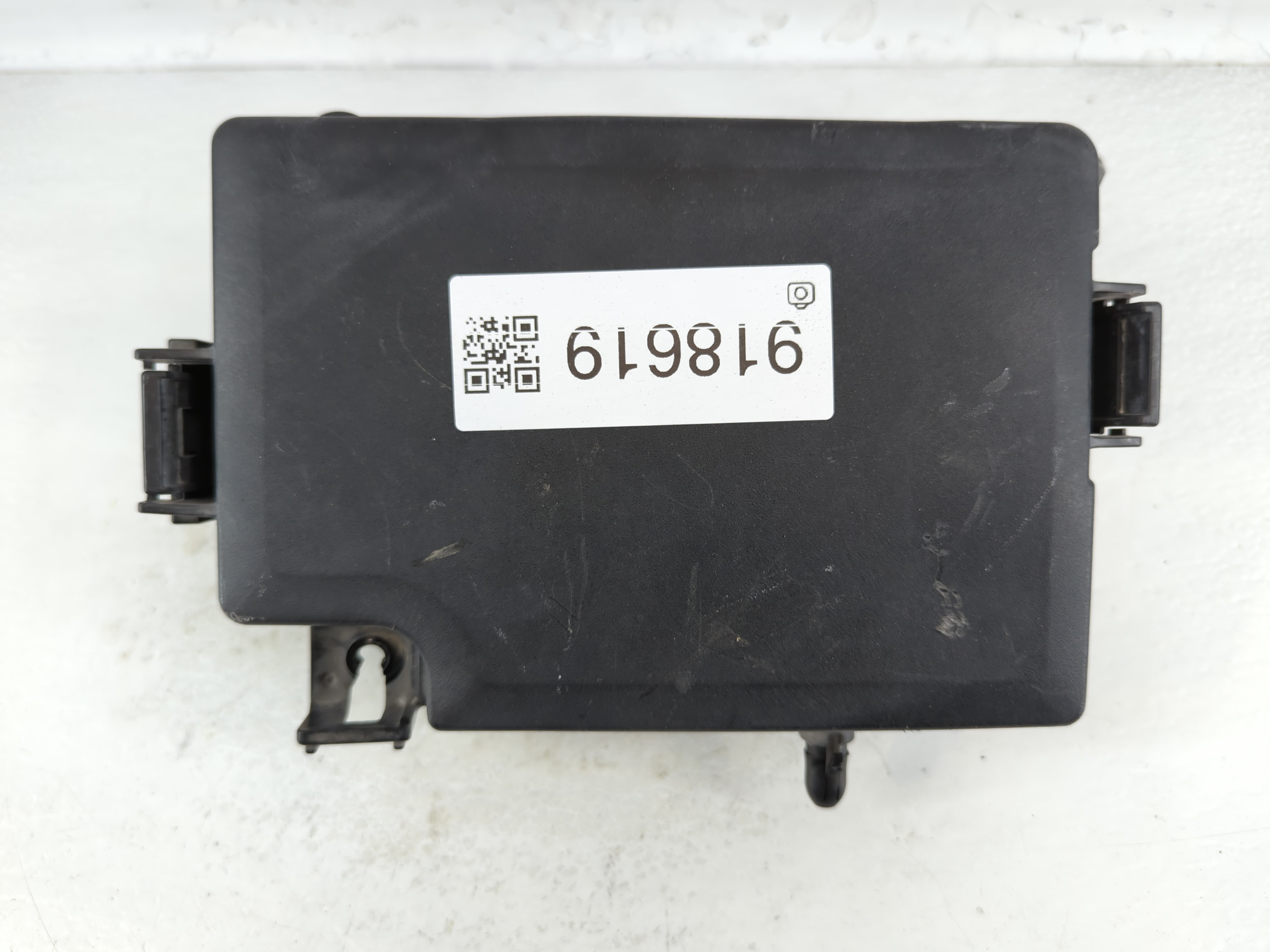 Picture of 2017-2017 Hyundai Elantra Fusebox Fuse Box Relay Module 91956-f2020 918619