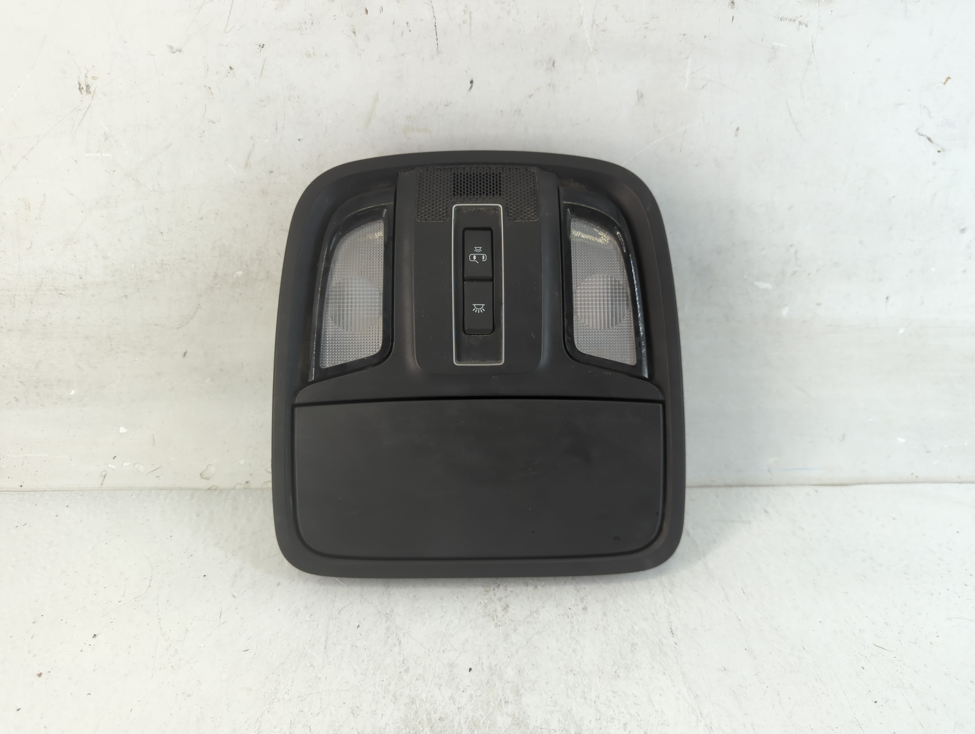 2018 Kia Sorento Overhead Roof Console 918641 - Oemusedautoparts1.com