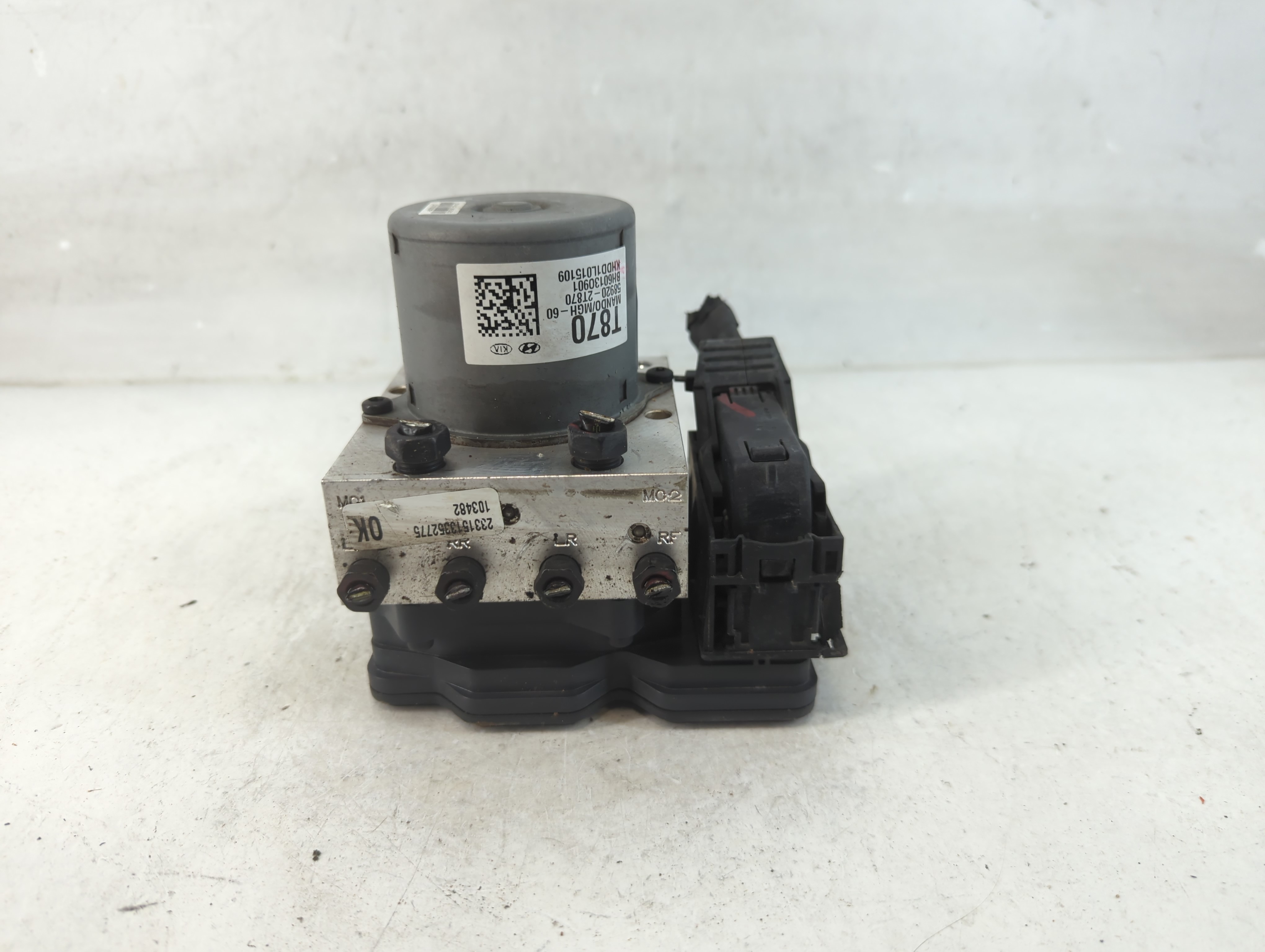 2014-2015 Kia Optima Abs Pump Control Module 918676 - Oemusedautoparts1.com