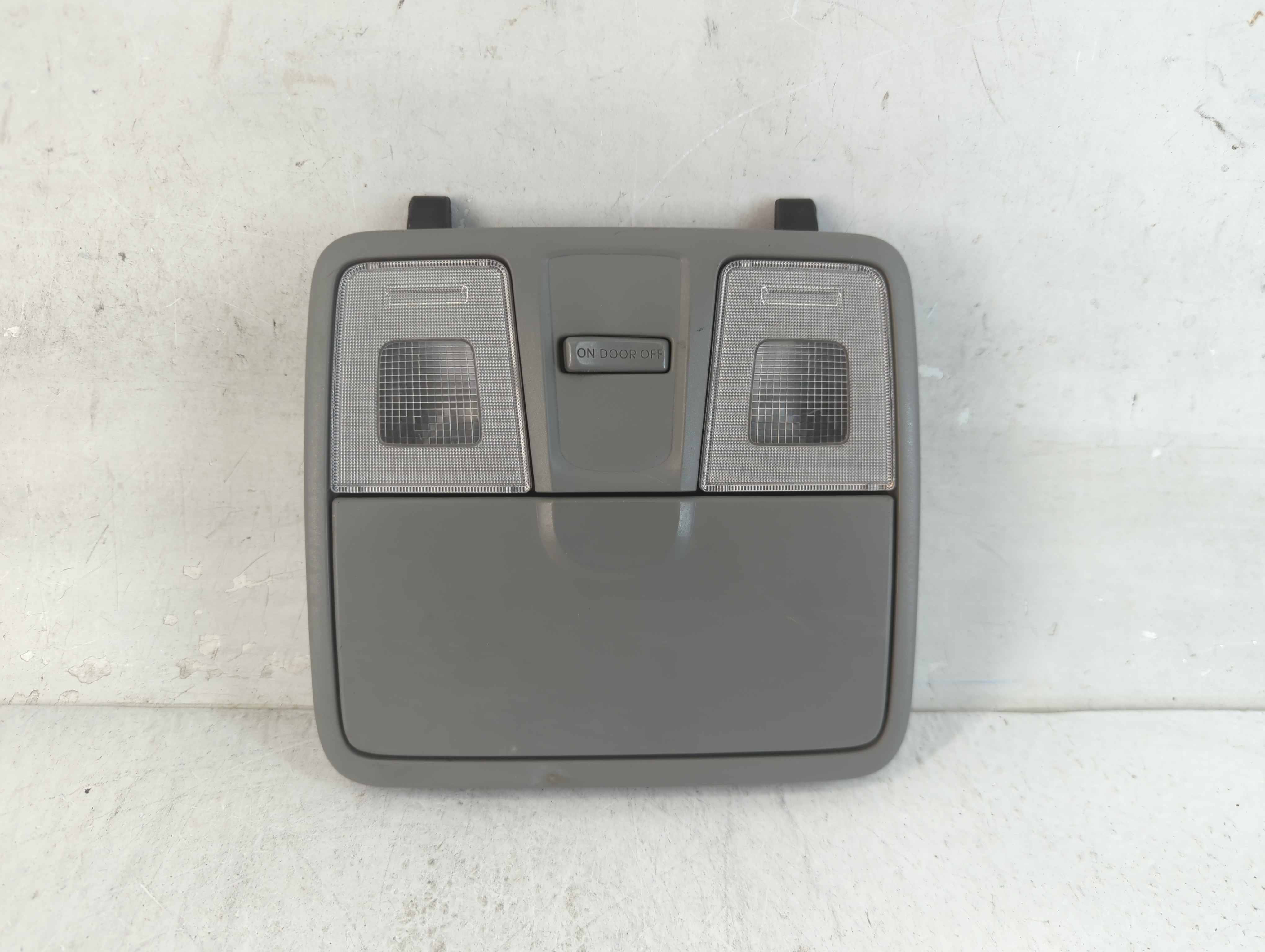2016 Hyundai Veloster Overhead Roof Console 918687 - Oemusedautoparts1.com