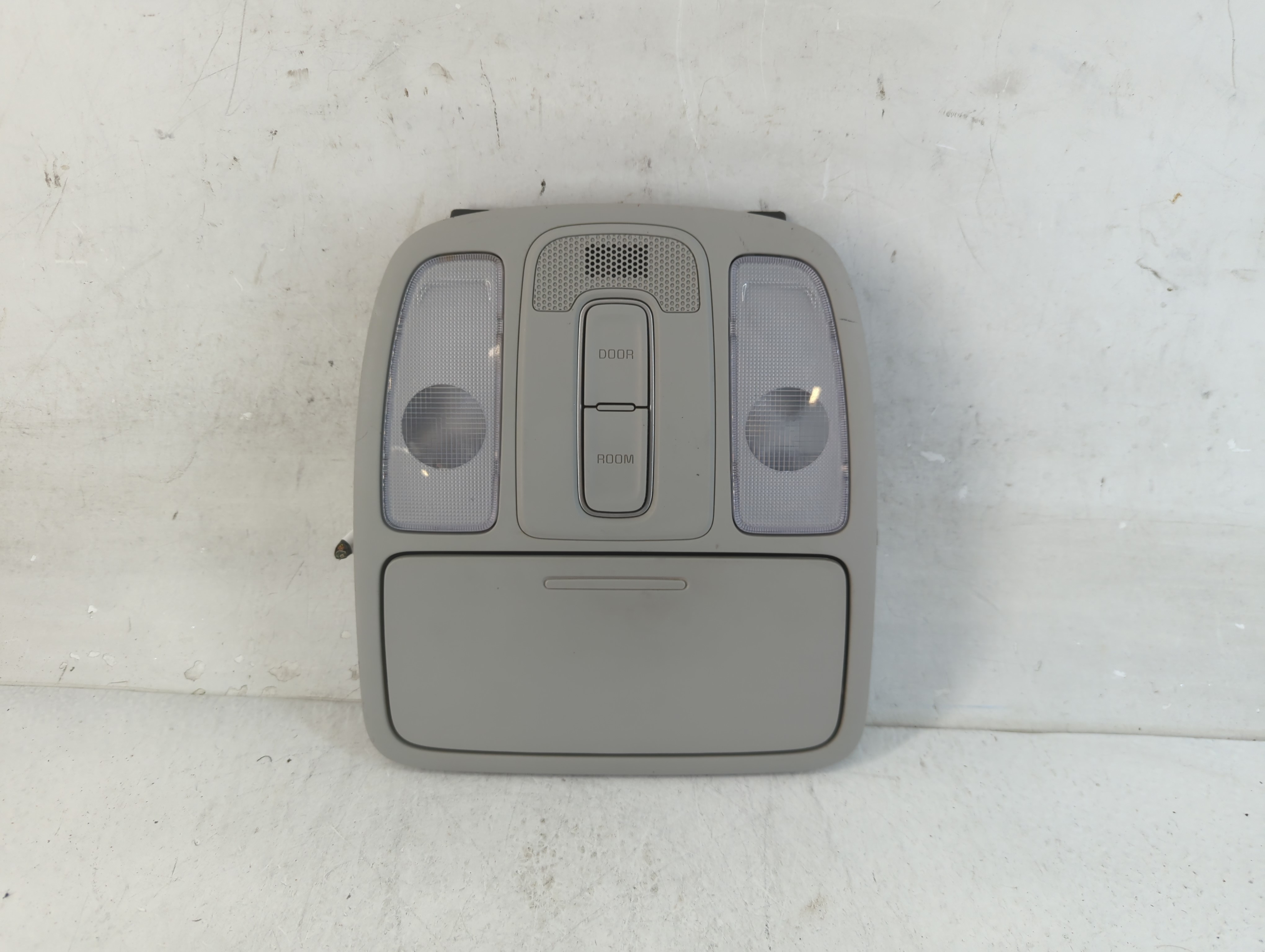 2016 Kia Soul Overhead Roof Console 918695 - Oemusedautoparts1.com