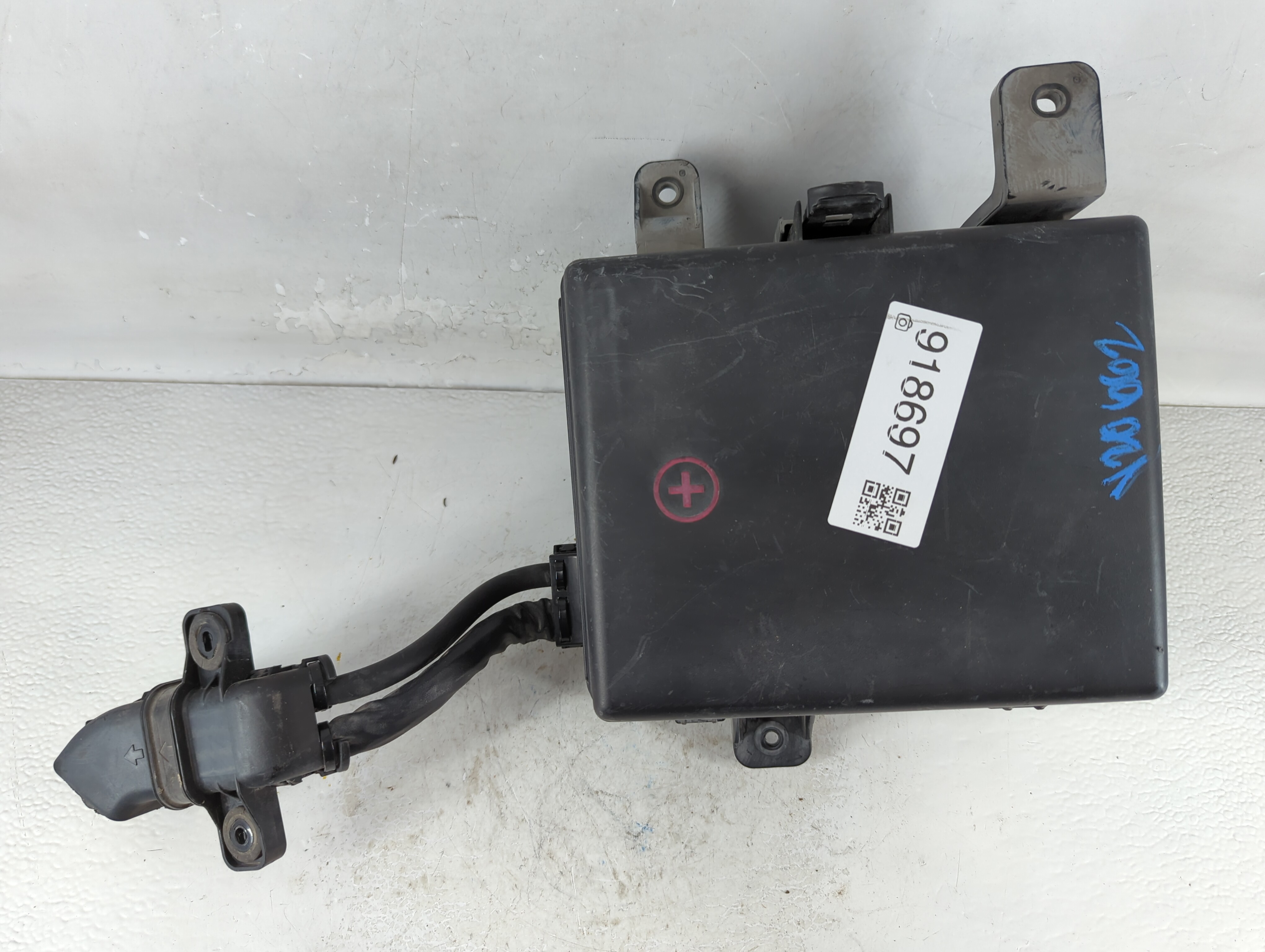 2015-2015 Hyundai Genesis Fusebox Fuse Box Relay Module 91204 B1634 918697 - Oemusedautoparts1.com