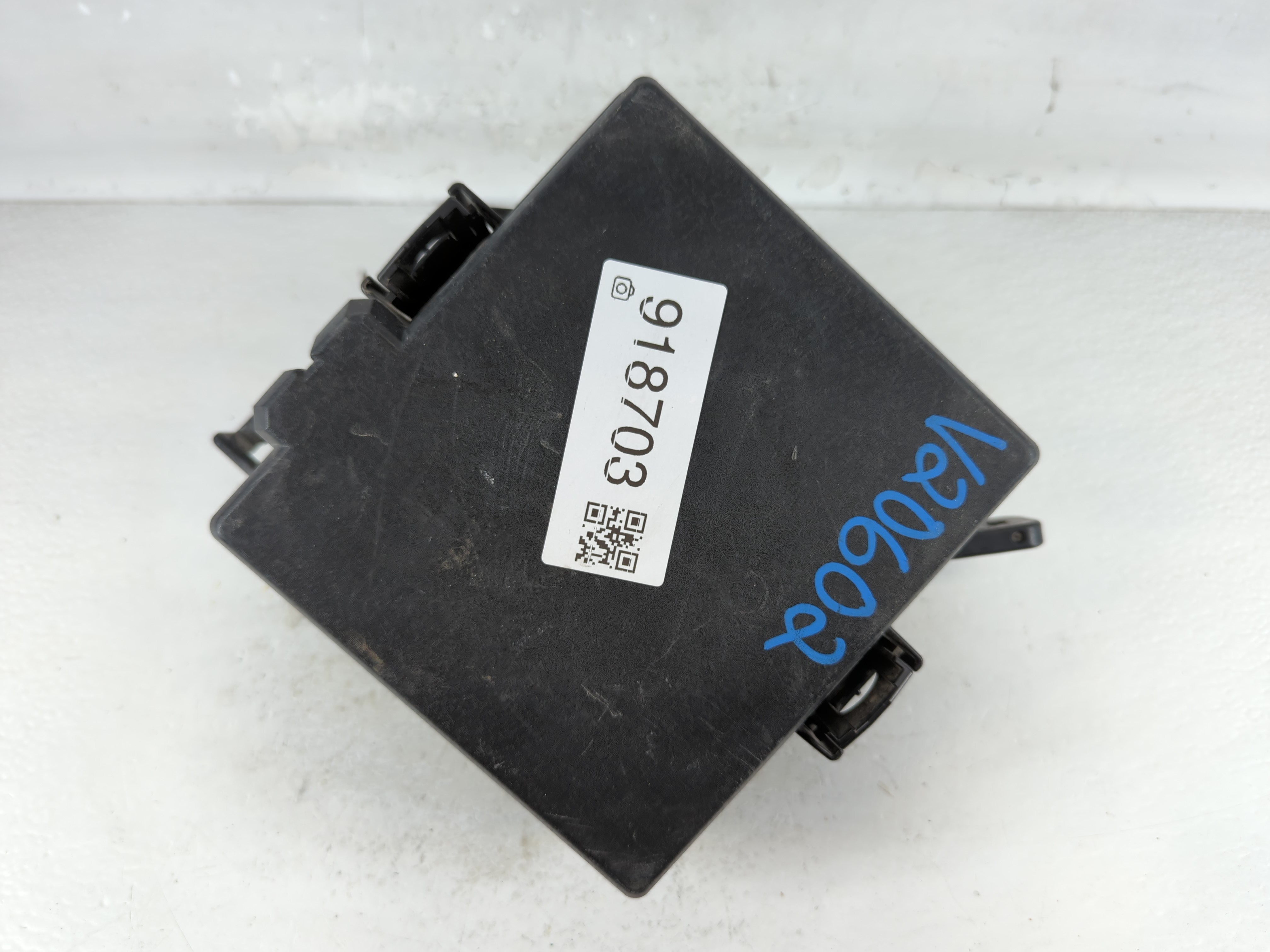 Picture of 2016-2018 Hyundai Tucson Fusebox Fuse Box Relay Module 91422 D3150 918703