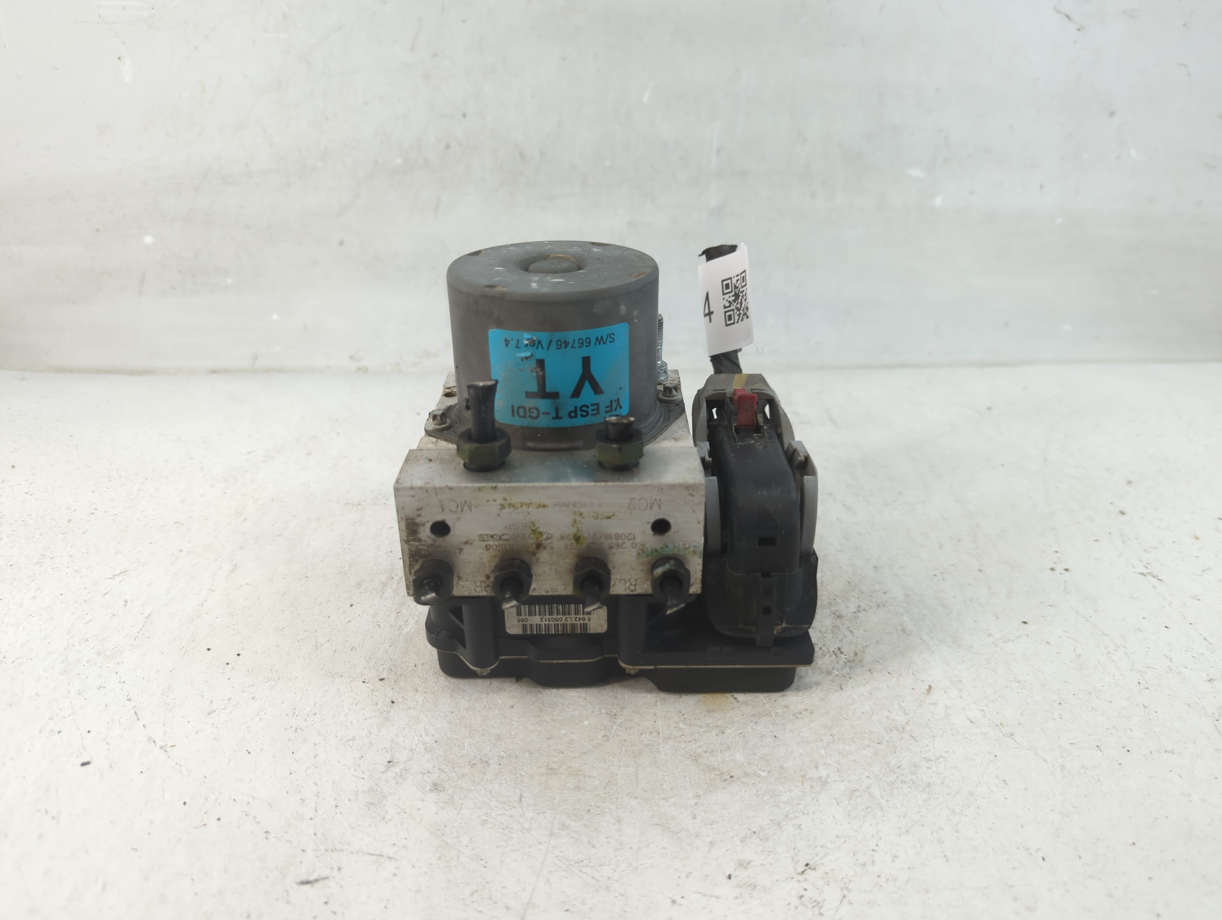 2011-2013 Hyundai Sonata Abs Pump Control Module 918724 - Oemusedautoparts1.com