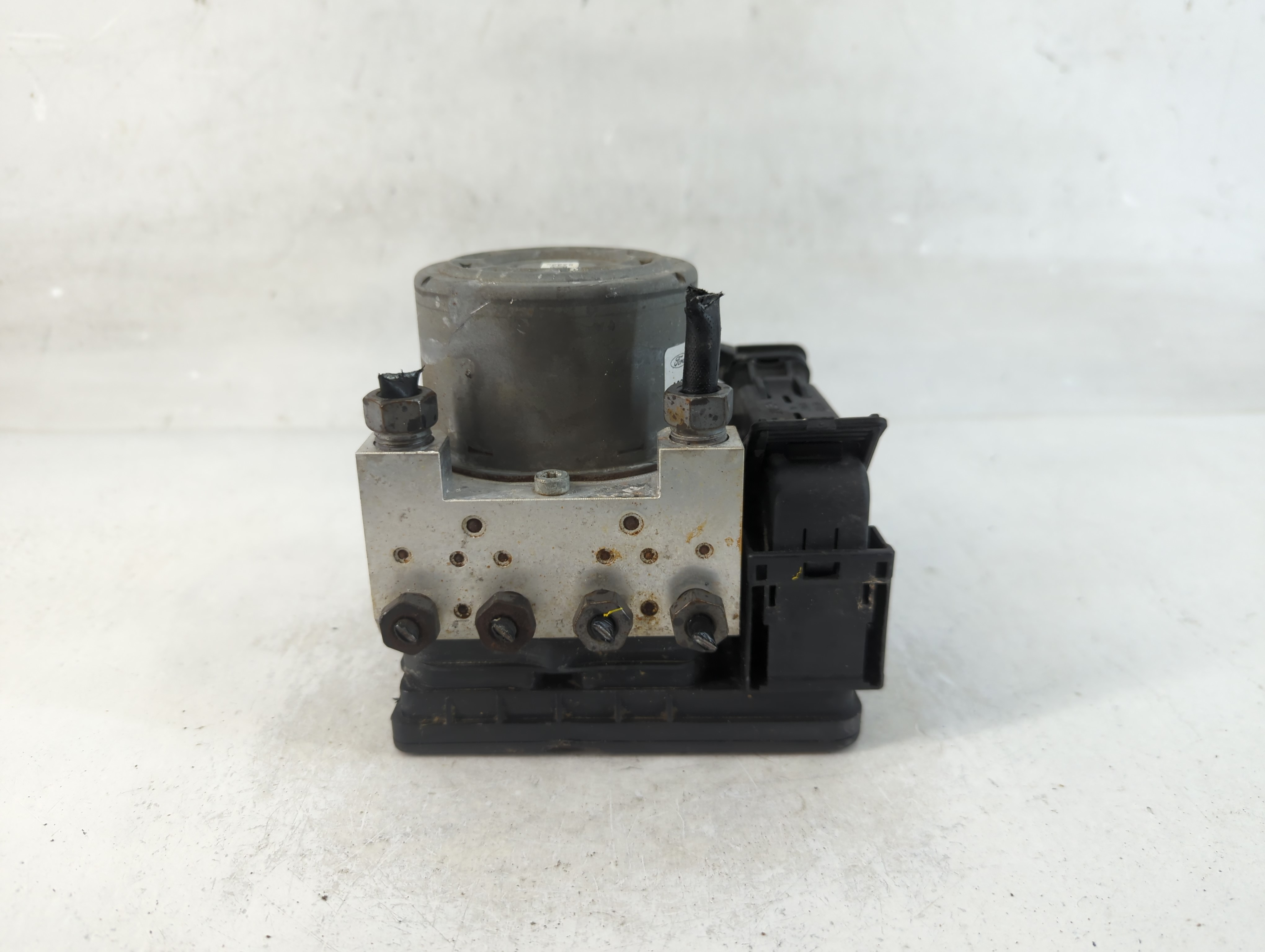 2019 Ford Explorer Abs Pump Control Module 918740 - Oemusedautoparts1.com