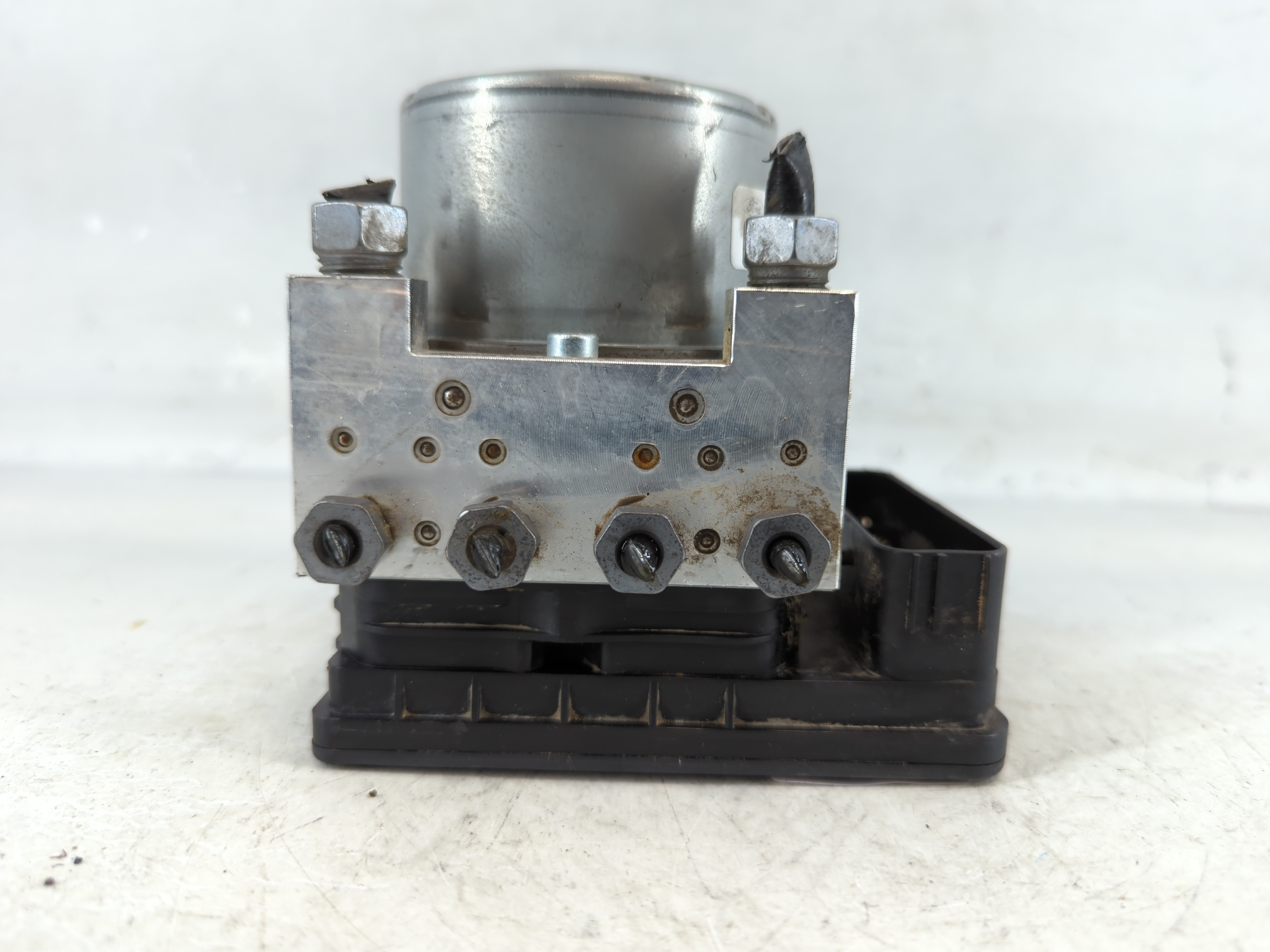 2016 Ford Explorer Abs Pump Control Module 918771 - Oemusedautoparts1.com