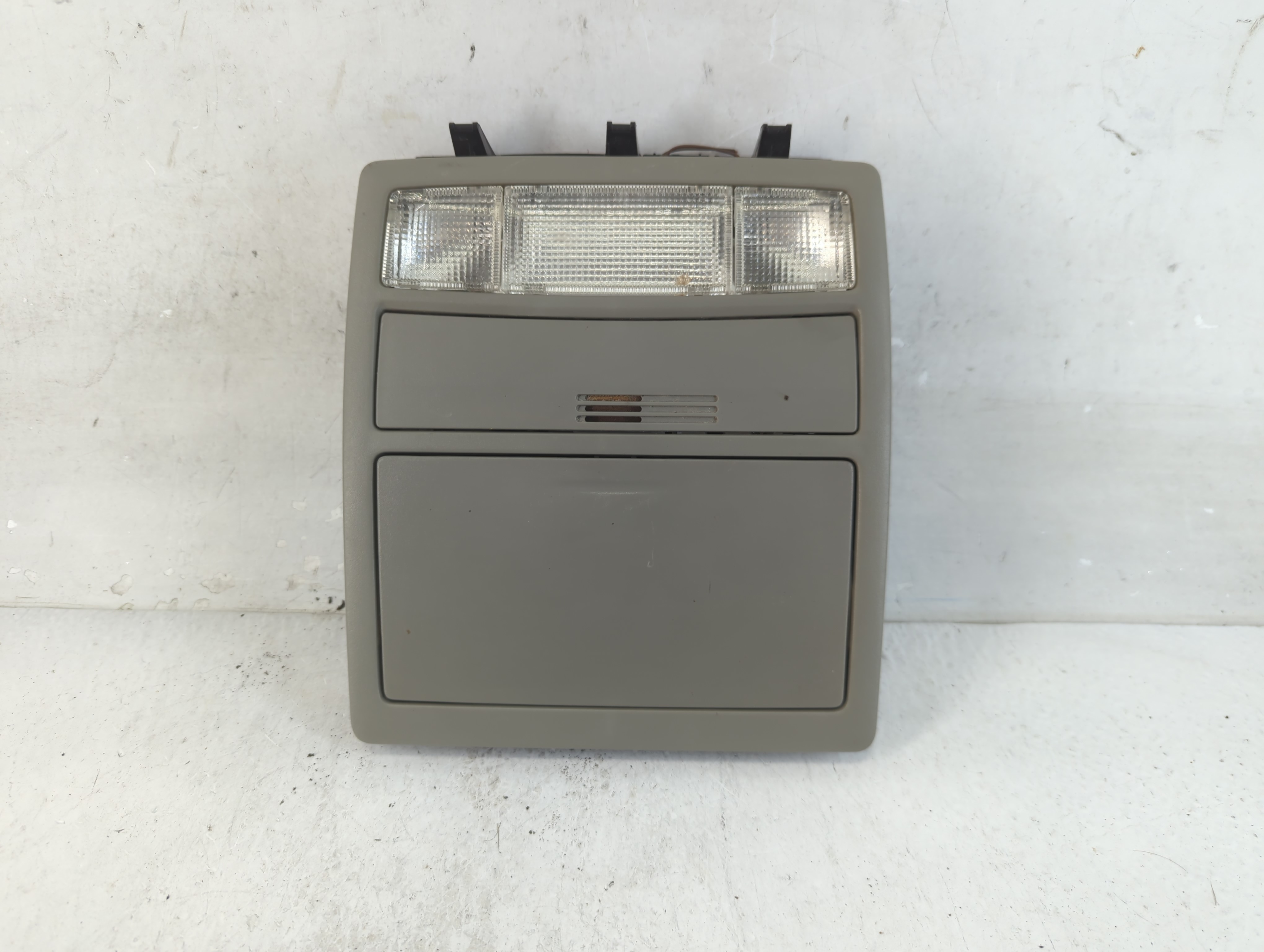 2011 Toyota Camry Overhead Roof Console 918780 - Oemusedautoparts1.com