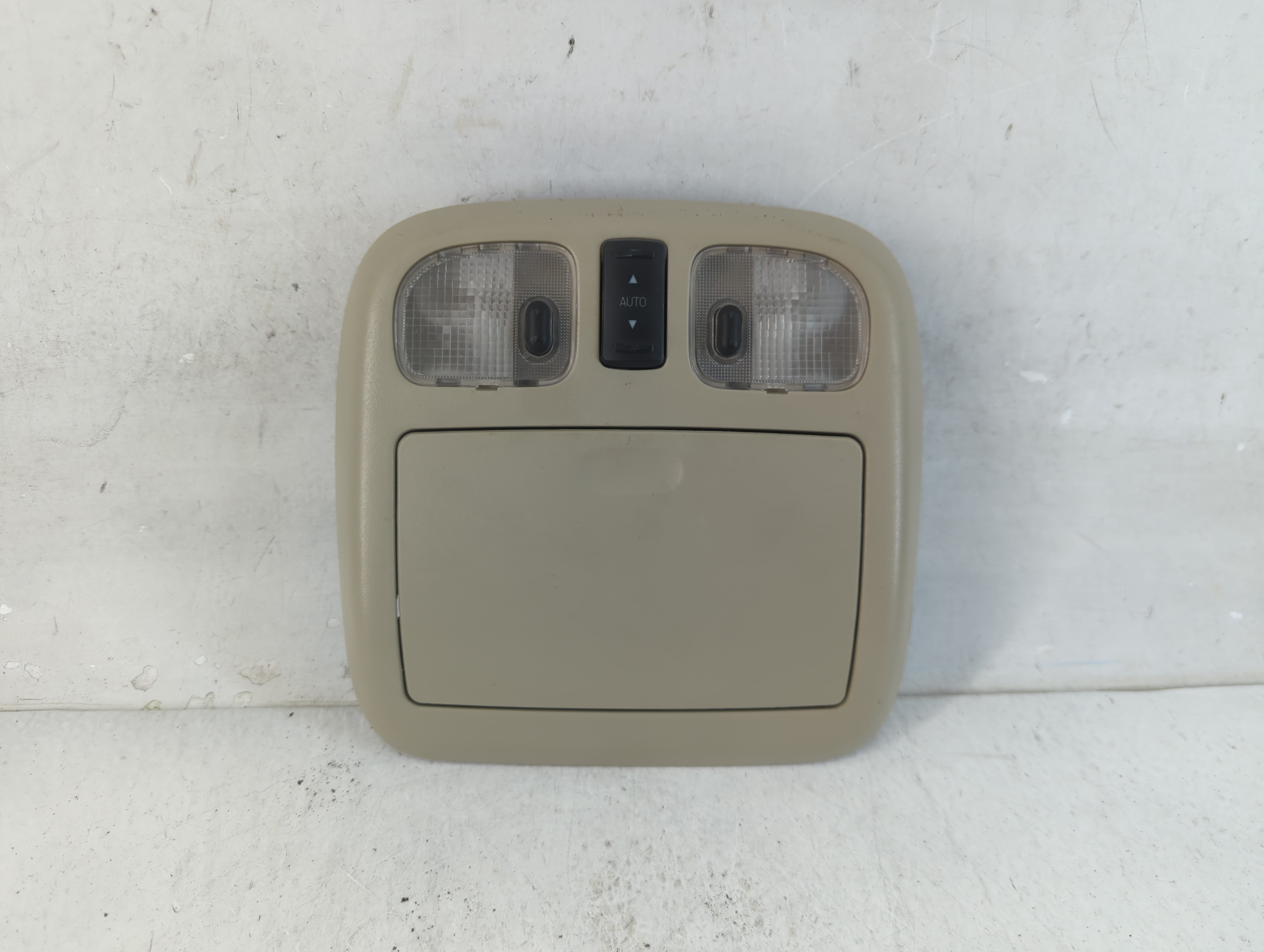 2008 Ford Fusion Overhead Roof Console 918782 - Oemusedautoparts1.com