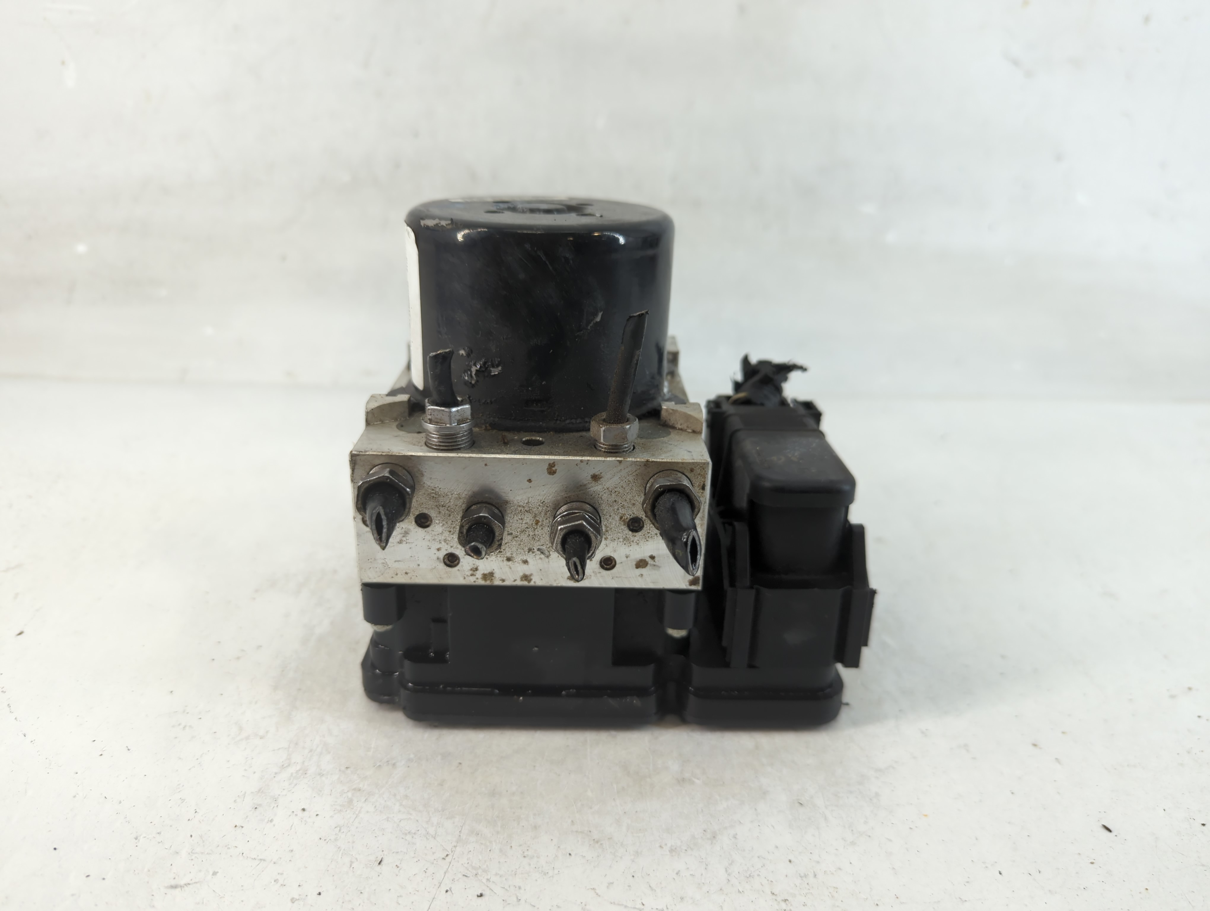 2016-2016 Ford Escape Abs Pump Control Module 918786 - Oemusedautoparts1.com