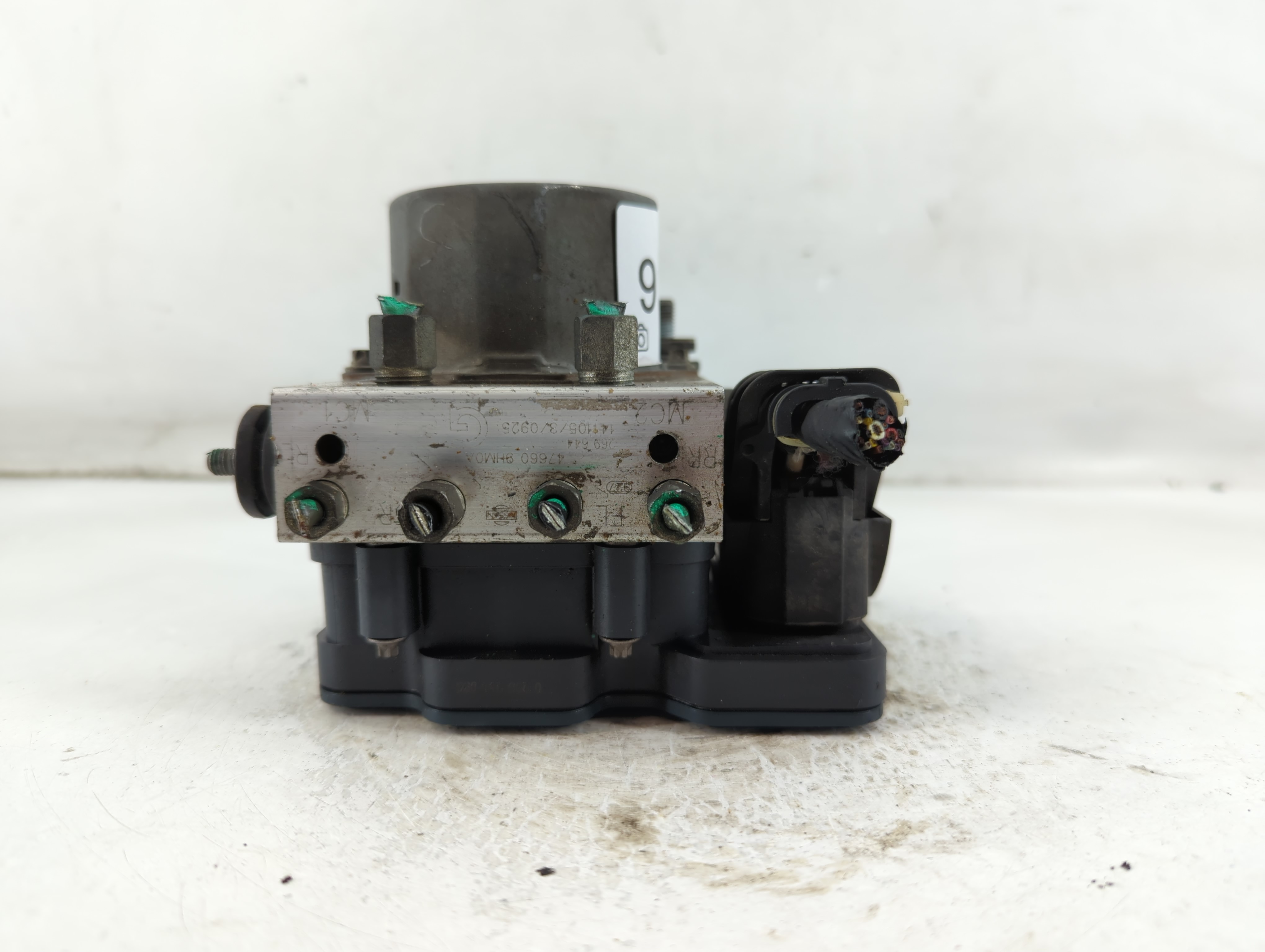 2015-2015 Nissan Altima Abs Pump Control Module 918792 - Oemusedautoparts1.com