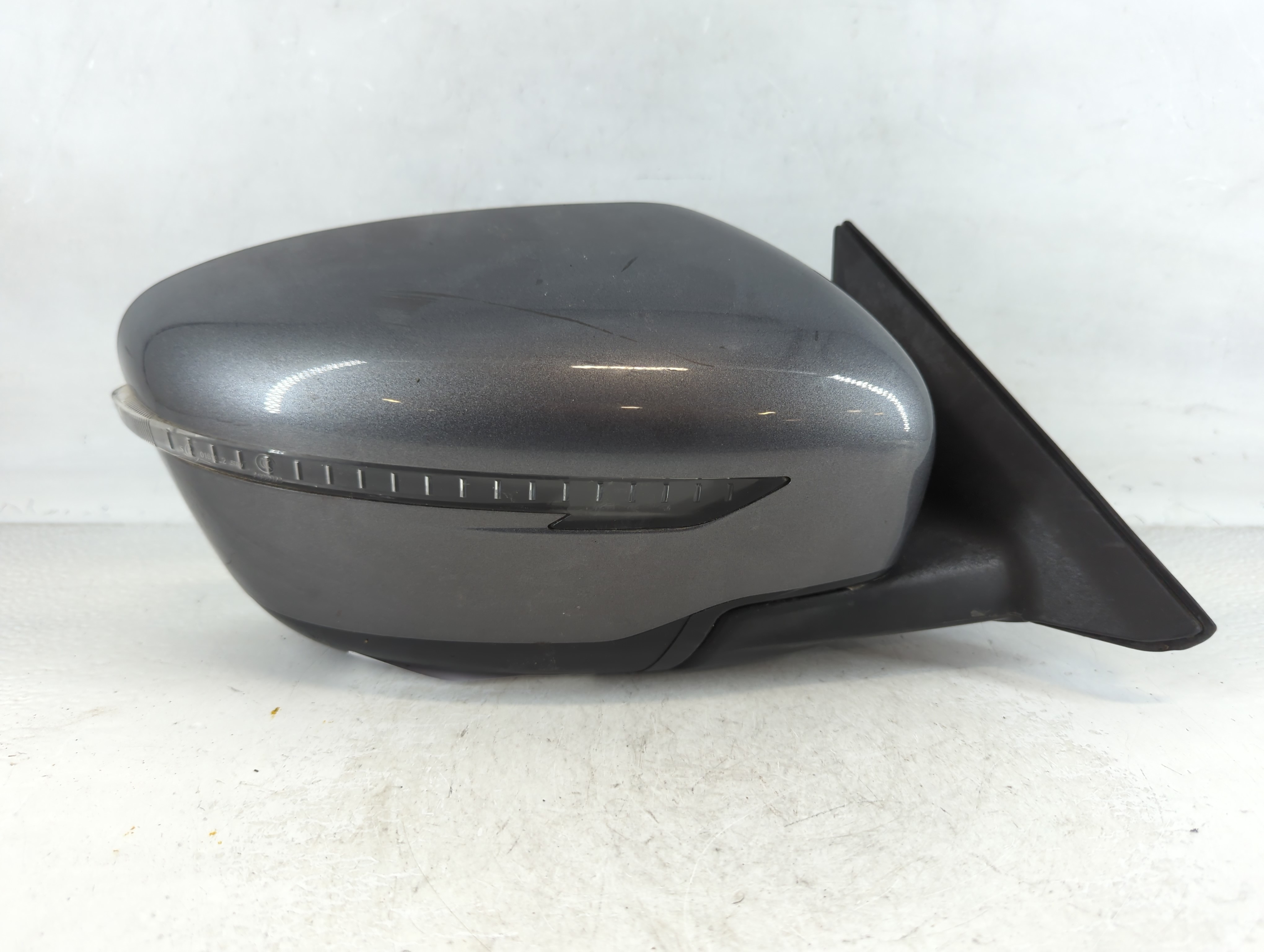 2017-2020 Nissan Rogue Passenger Right Side View Power Door Mirror Gray 918798 - Oemusedautoparts1.com