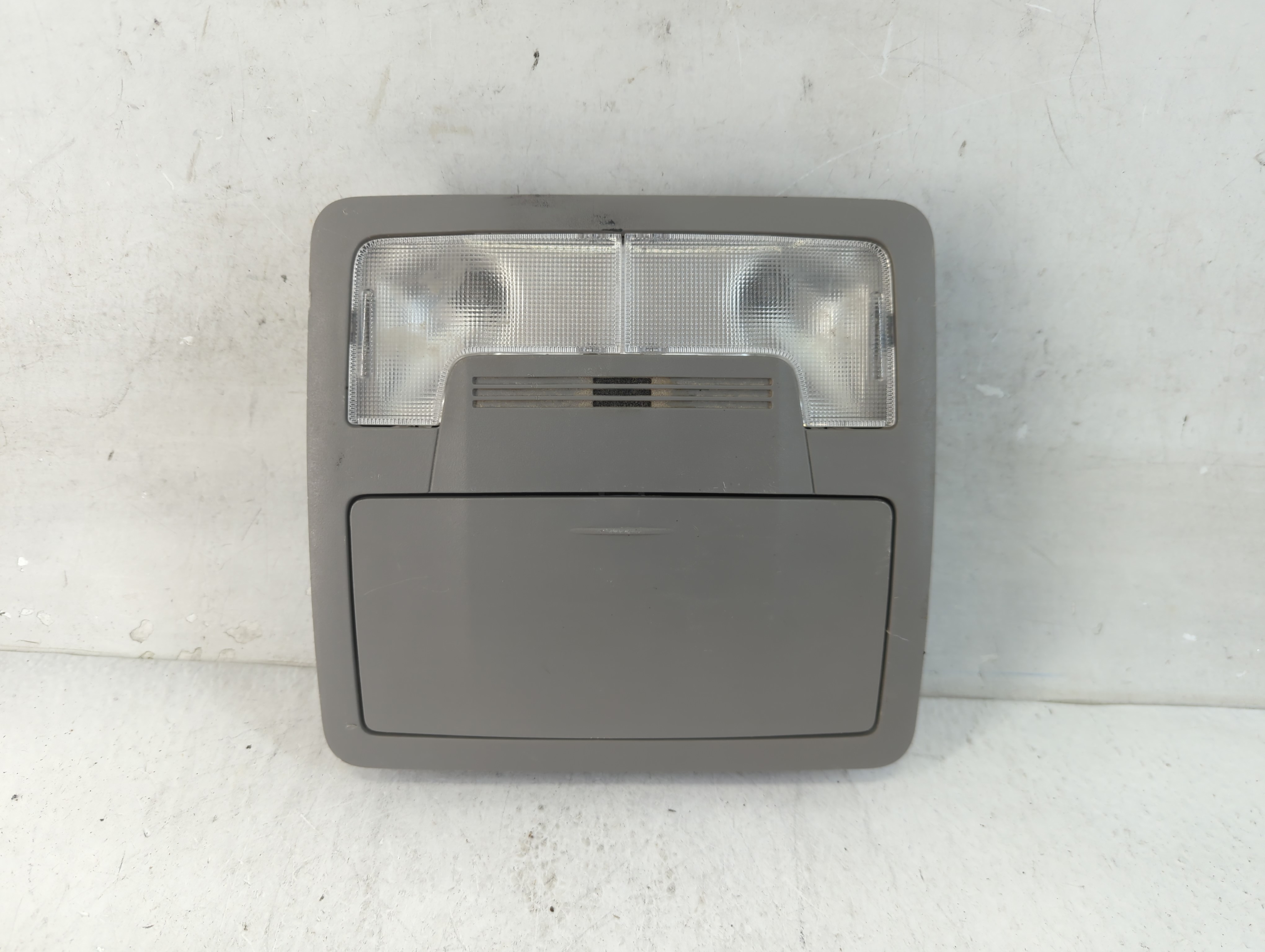 2016 Toyota Camry Overhead Roof Console 918833 - Oemusedautoparts1.com