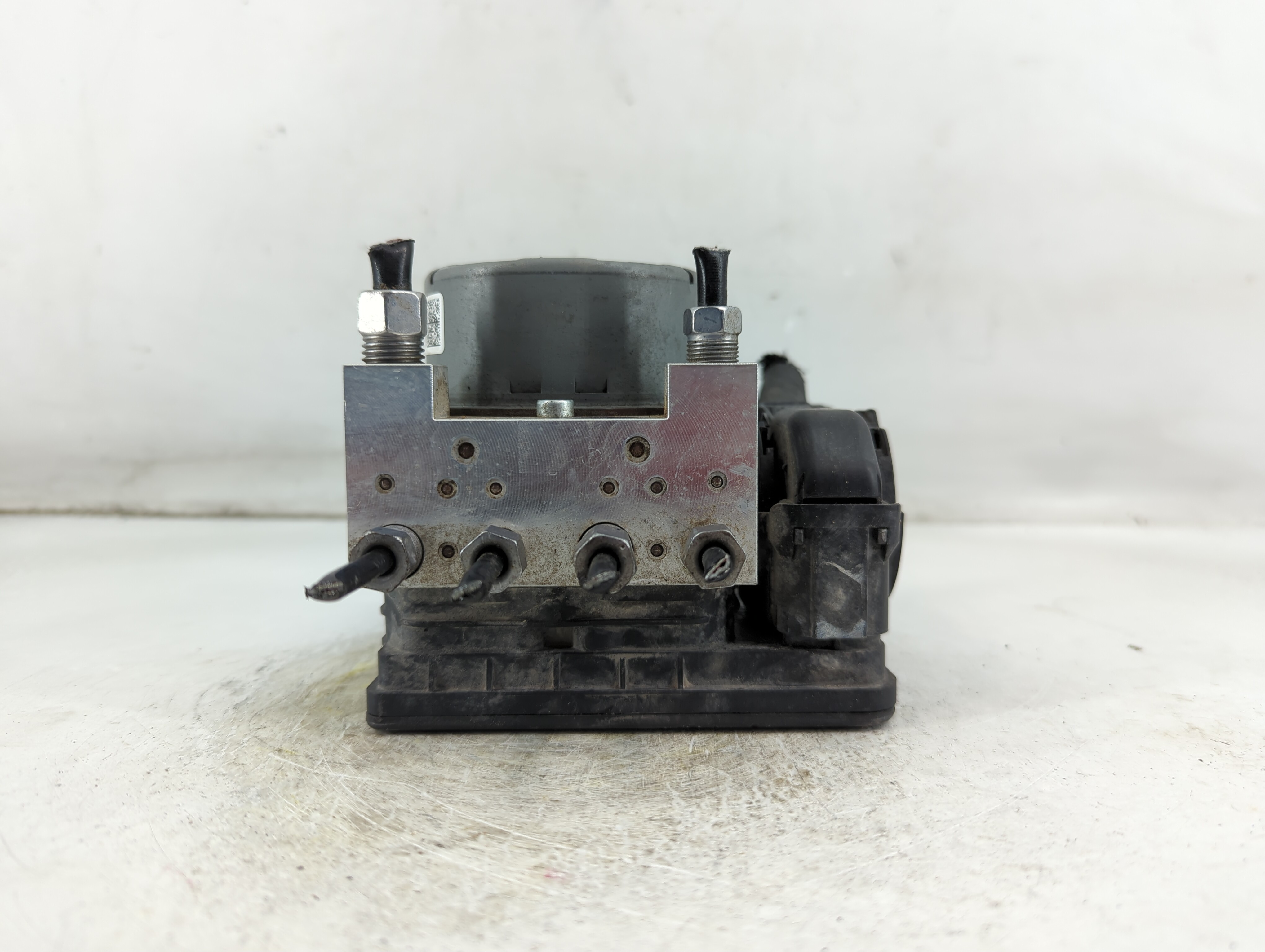 2018-2022 Dodge Challenger Abs Pump Control Module 918855 - Oemusedautoparts1.com