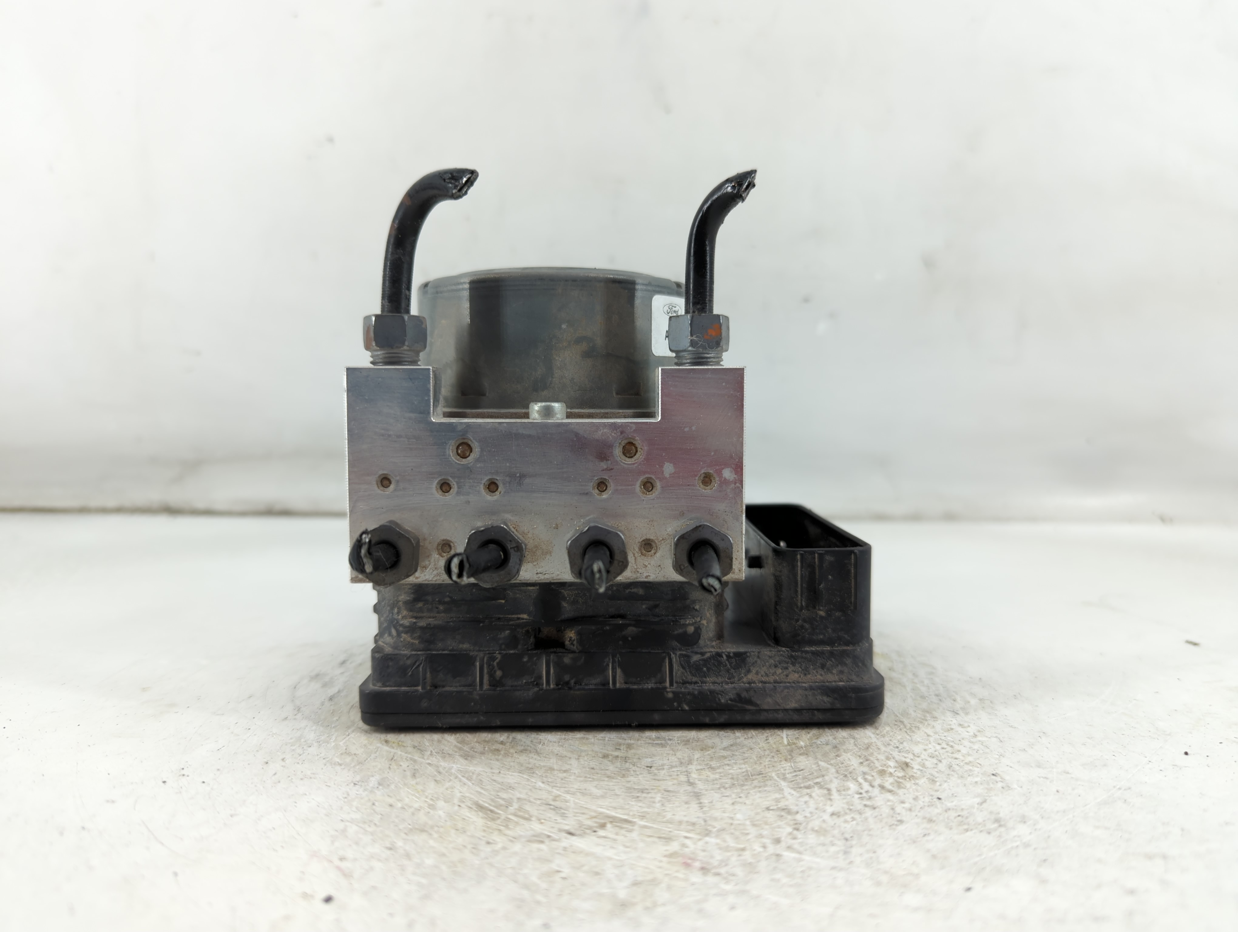 2014-2016 Lincoln Mkz Abs Pump Control Module 918860 - Oemusedautoparts1.com