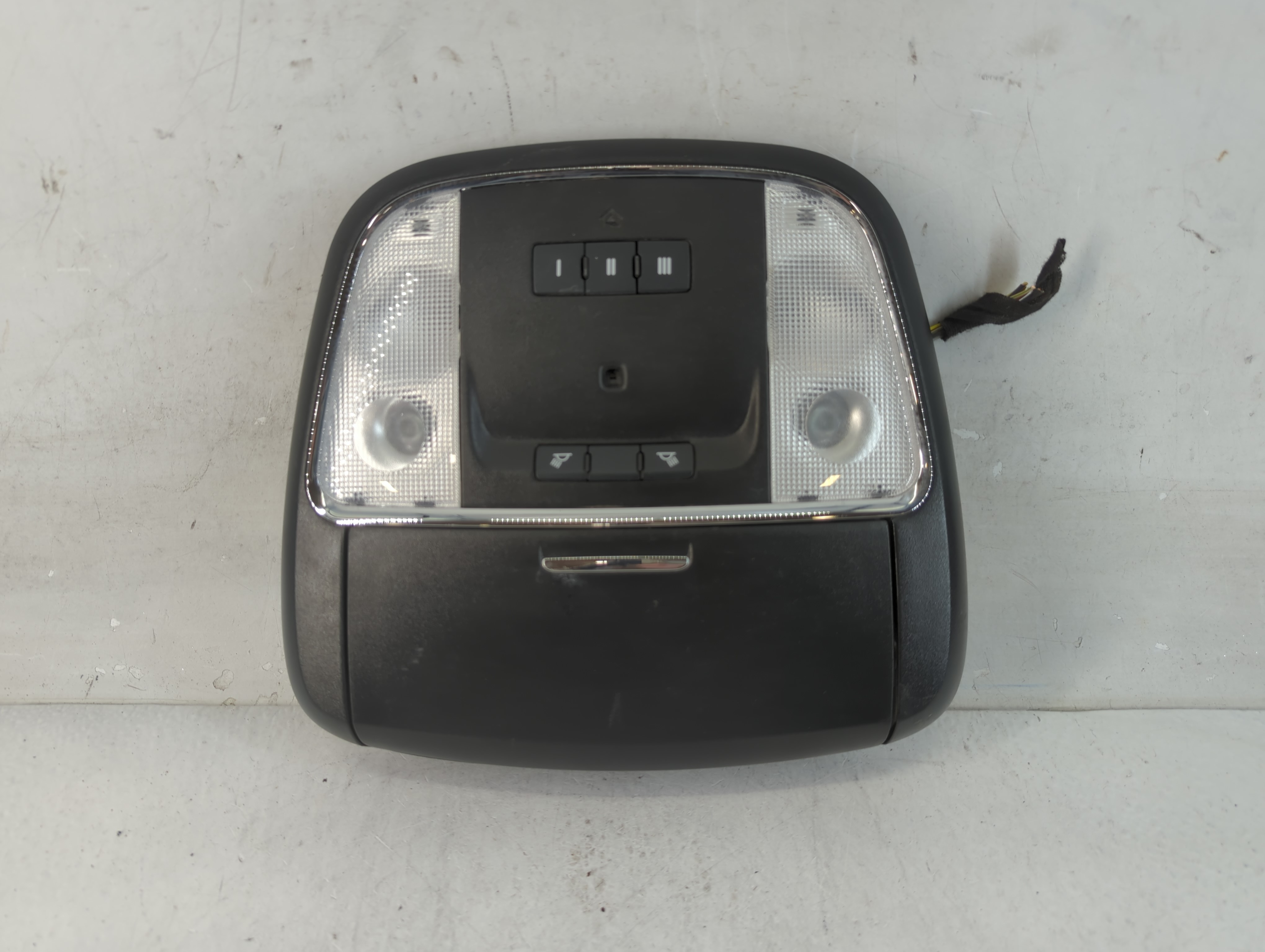 2021 Chrysler 300 Overhead Roof Console 918871 - Oemusedautoparts1.com