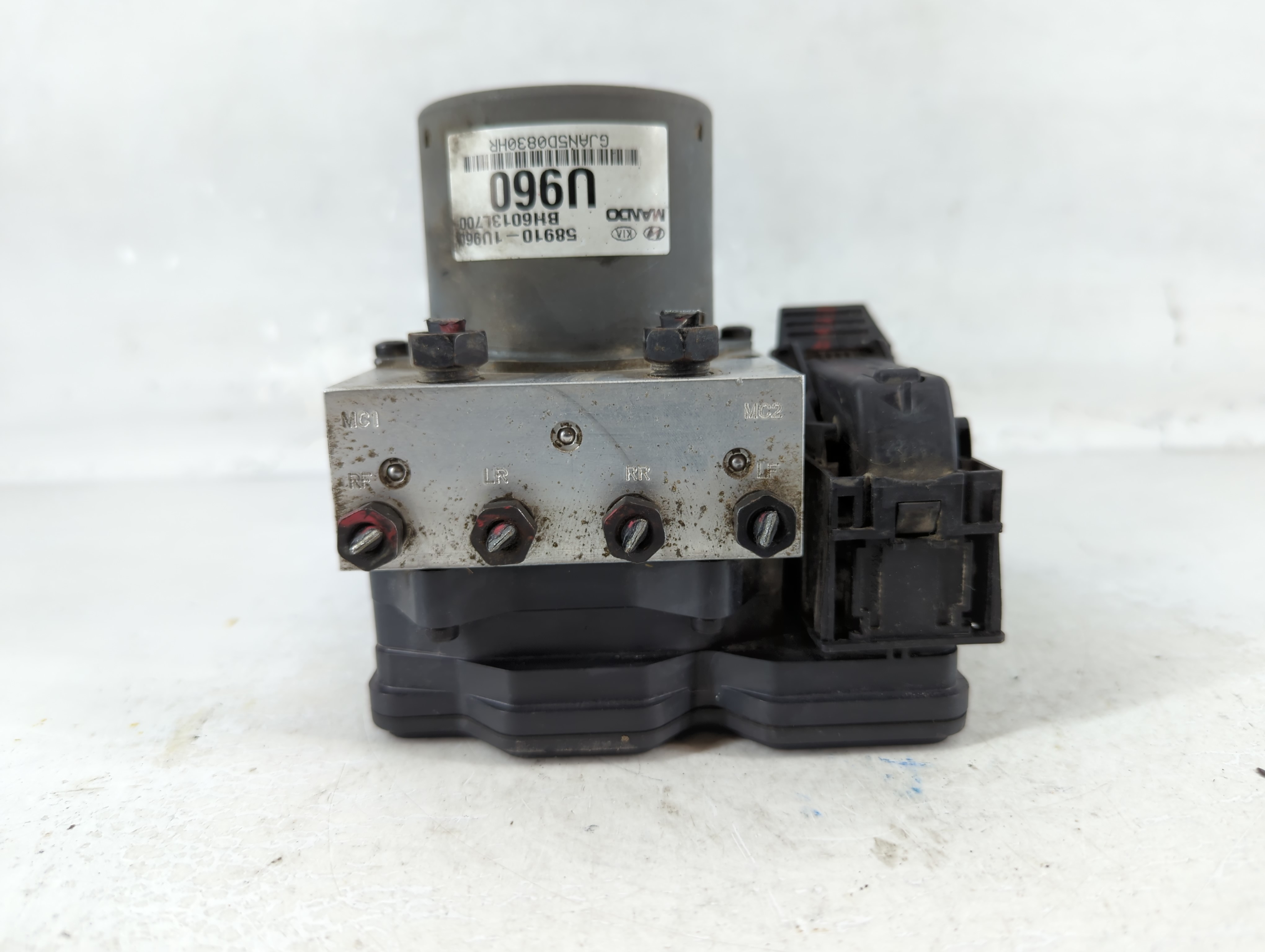 2011-2013 Kia Sorento Abs Pump Control Module 918894 - Oemusedautoparts1.com