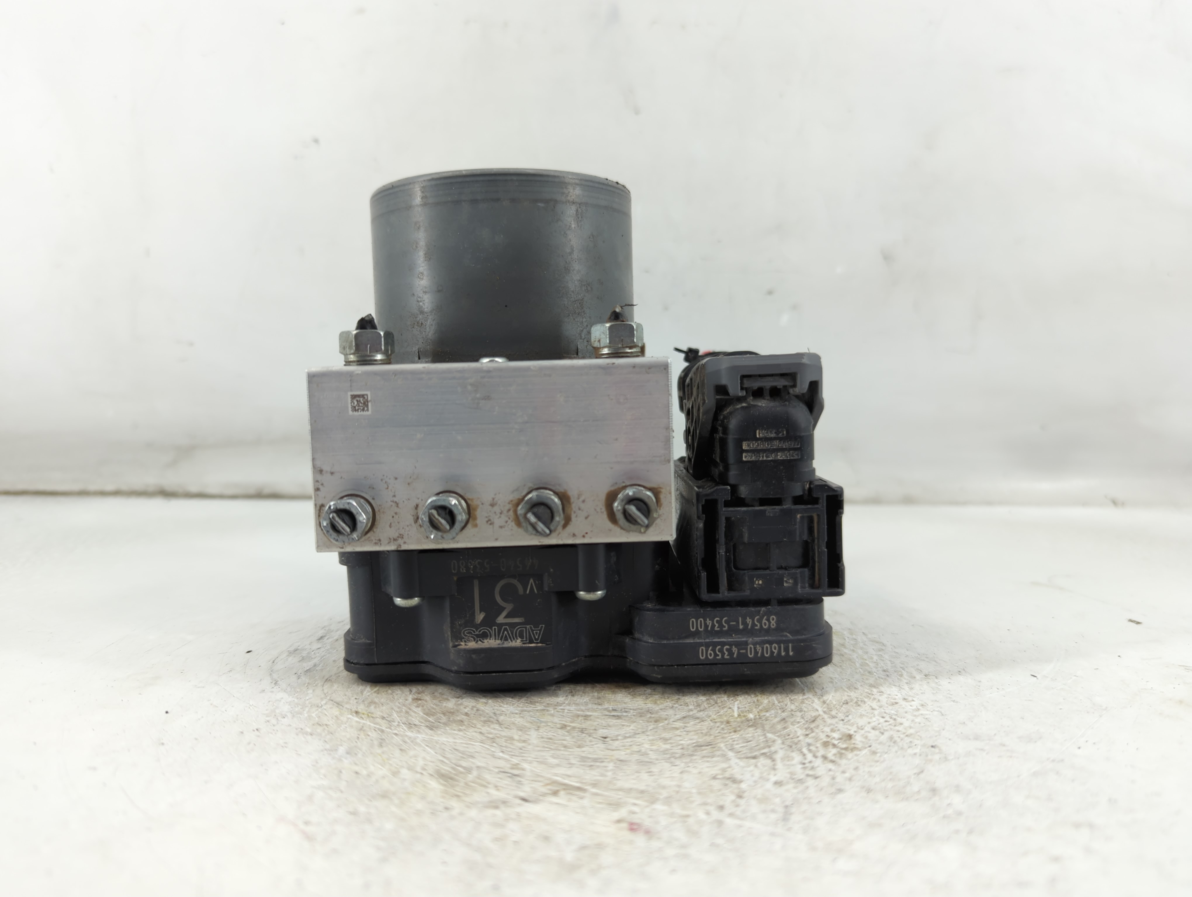 2017-2017 Lexus Is200t Abs Pump Control Module 918906 - Oemusedautoparts1.com