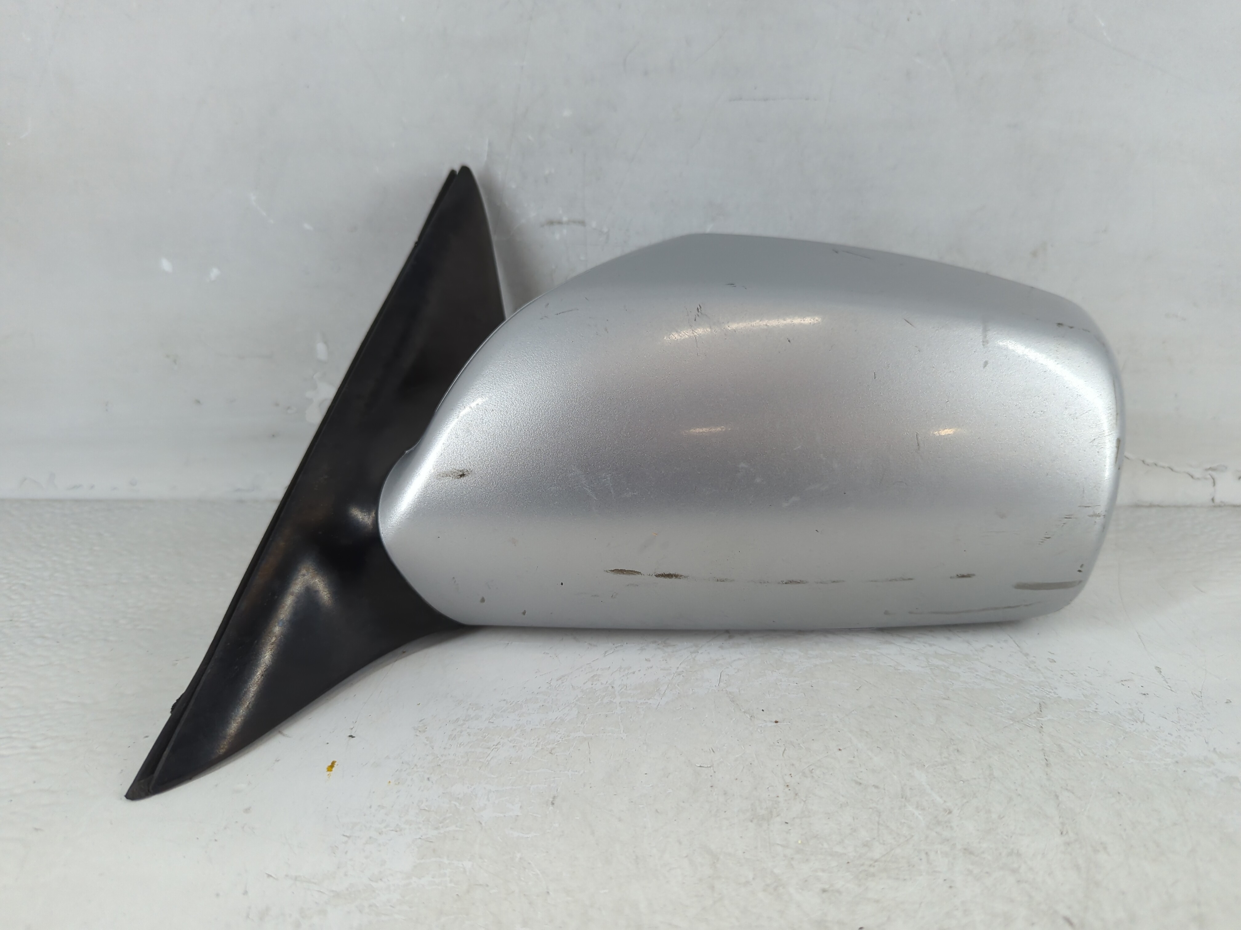 2007-2011 Toyota Camry Driver Left Side View Power Door Mirror Silver 918908 - Oemusedautoparts1.com