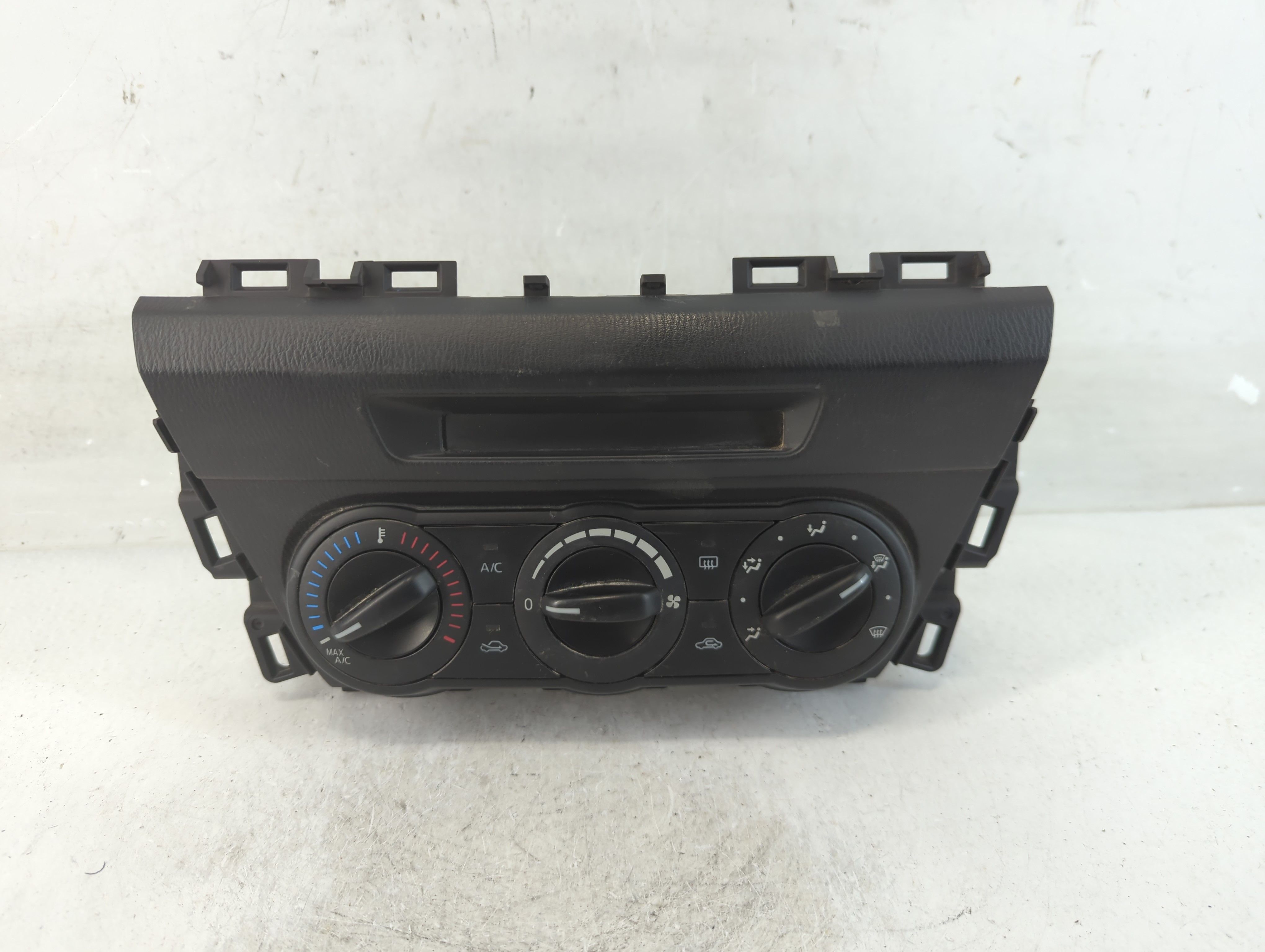 Picture of 2014-2016 Mazda 3 Ac Heater Climate Control 918927