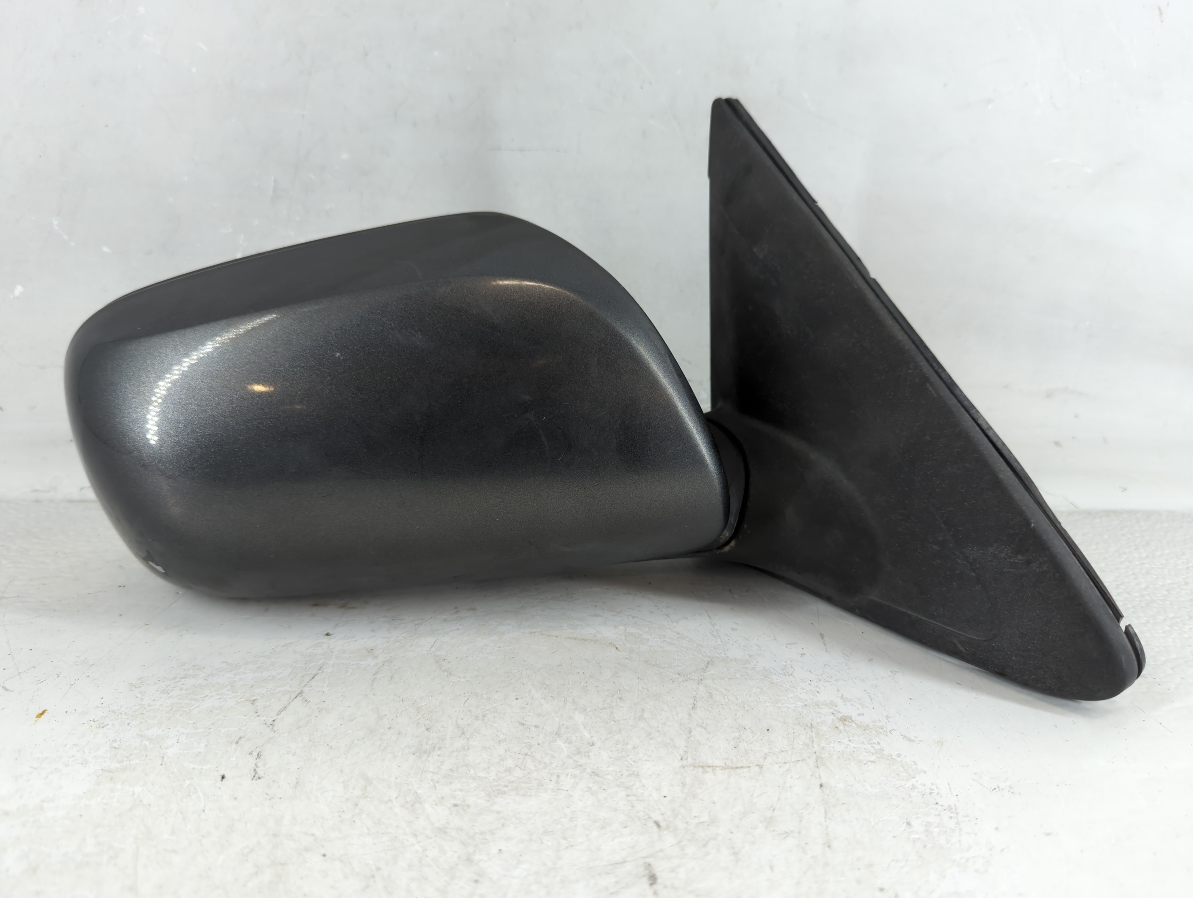 2009-2010 Pontiac Vibe Passenger Right Side View Power Door Mirror Grey 918983 - Oemusedautoparts1.com