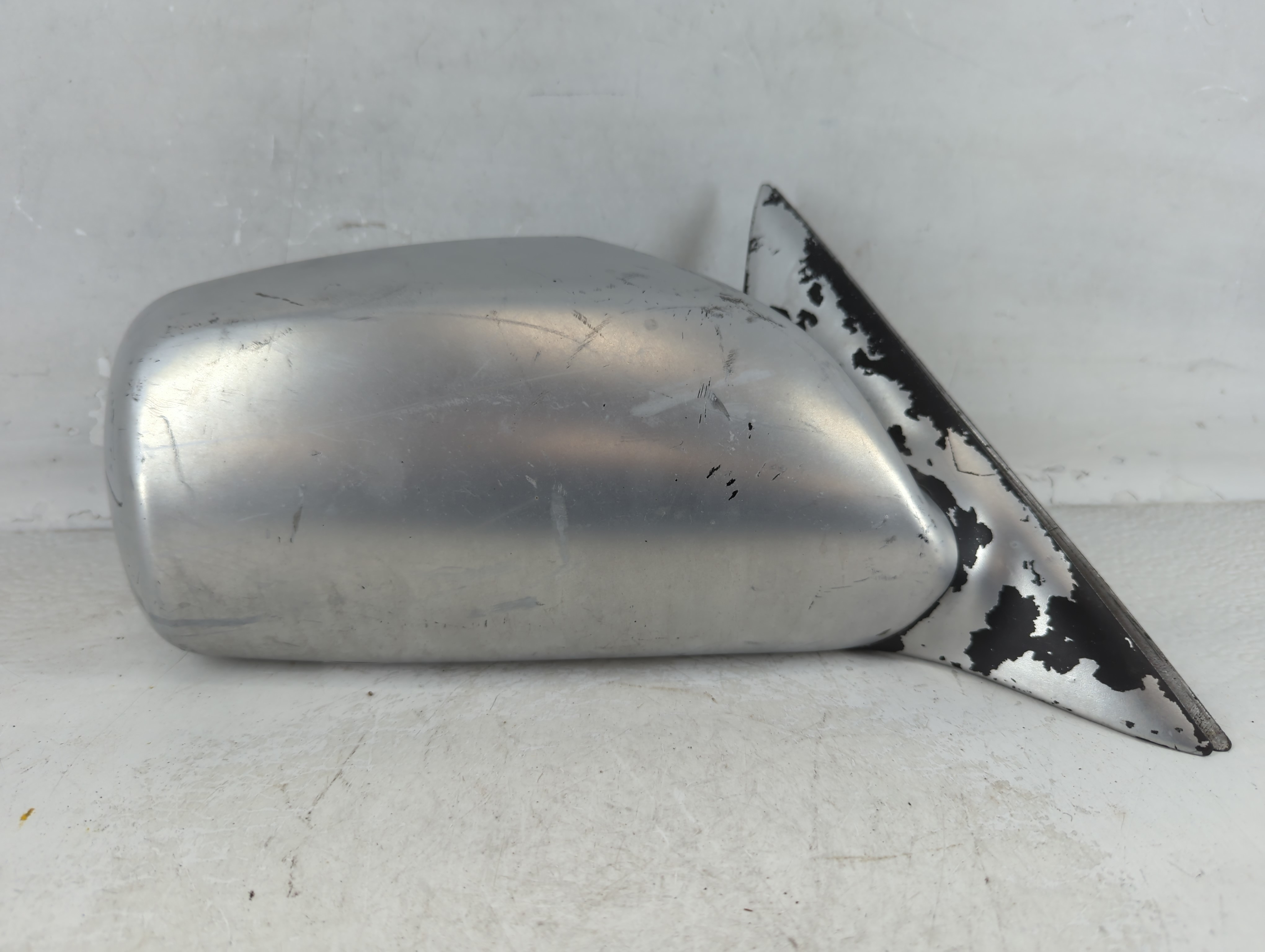 2007-2011 Toyota Camry Driver Left Side View Power Door Mirror Silver 918987 - Oemusedautoparts1.com