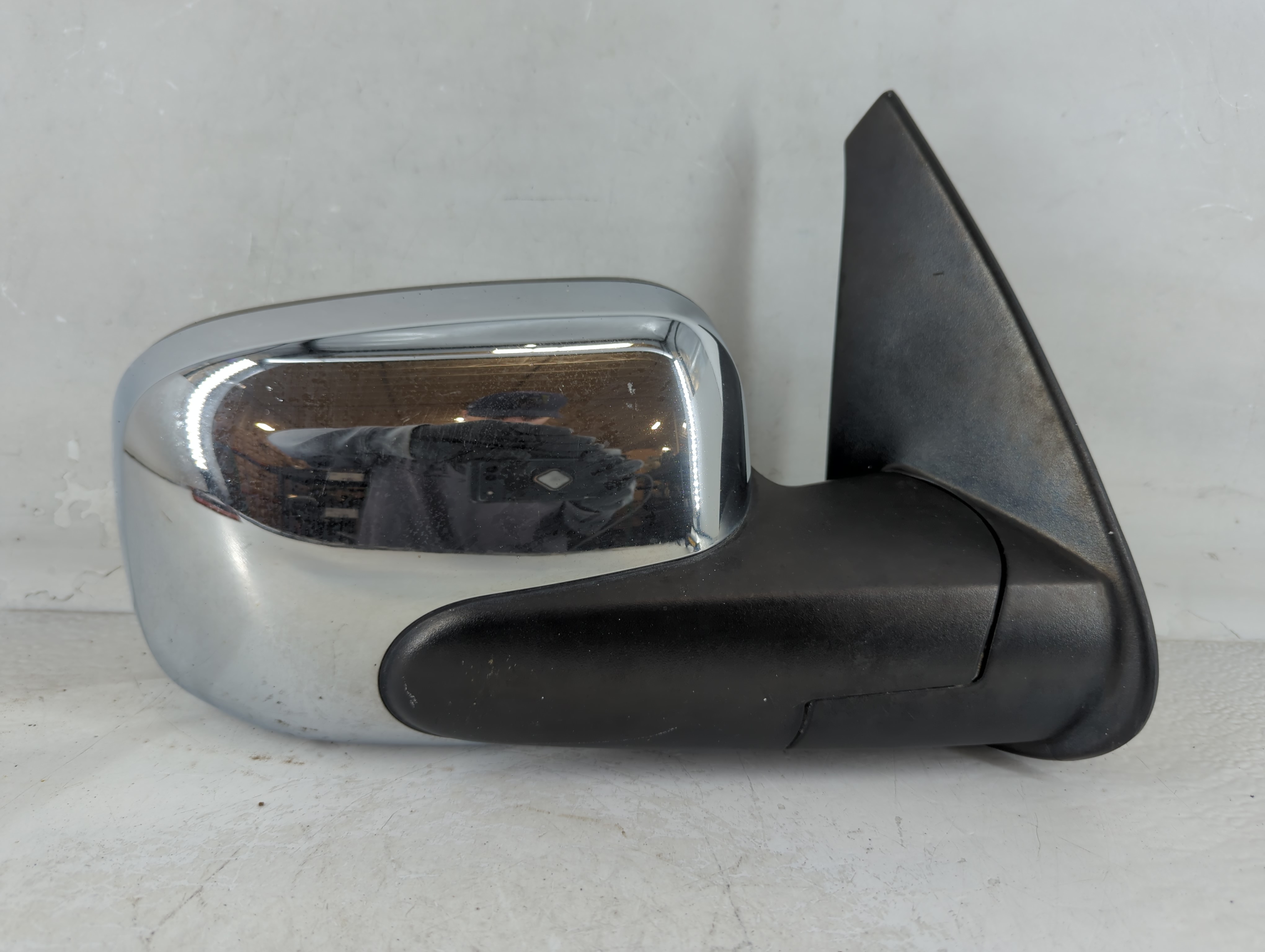 2006-2011 Chevrolet Hhr Passenger Right Side View Power Door Mirror 918988 - Oemusedautoparts1.com