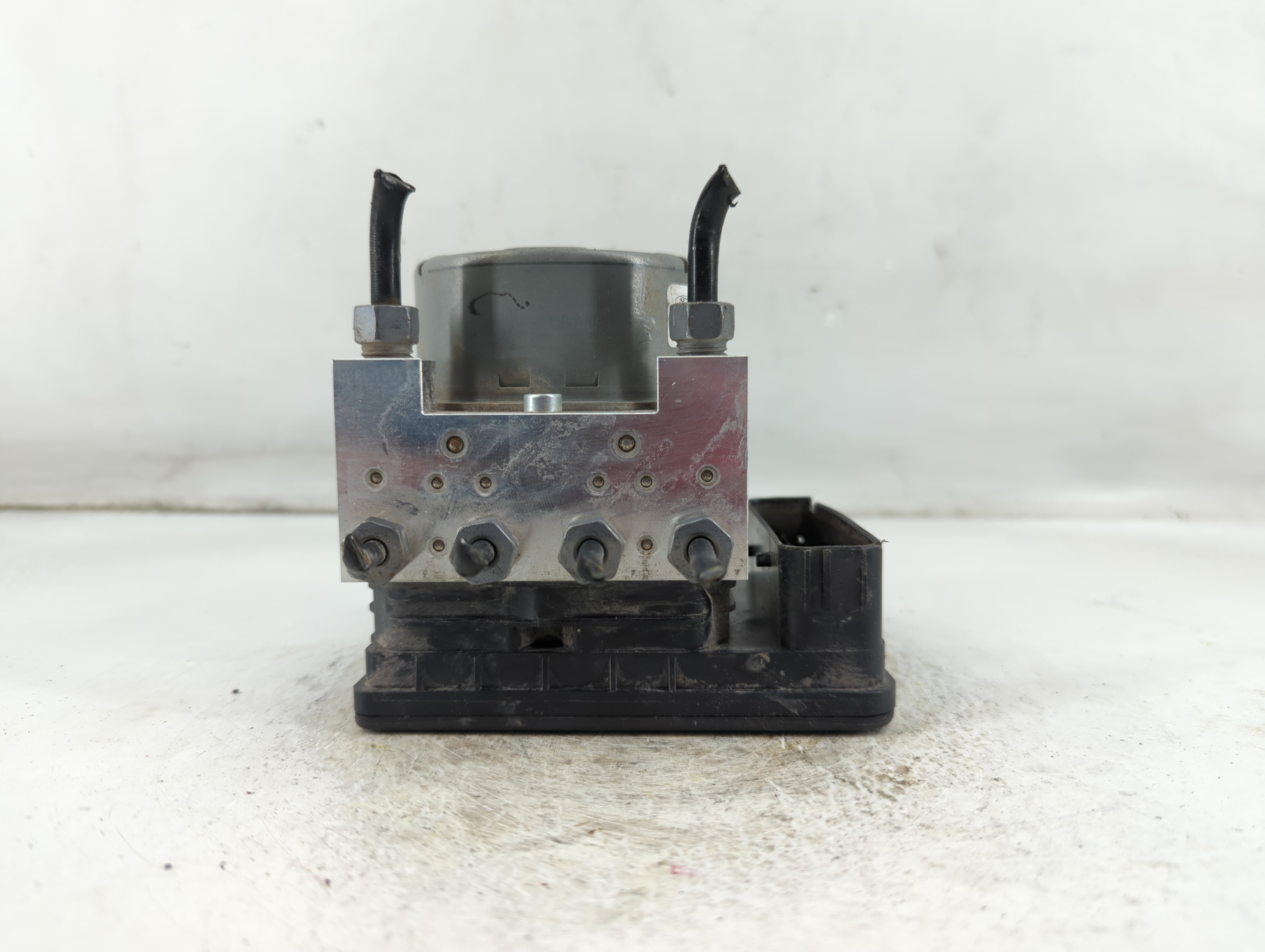 2017-2018 Ford Fusion Abs Pump Control Module 918996 - Oemusedautoparts1.com