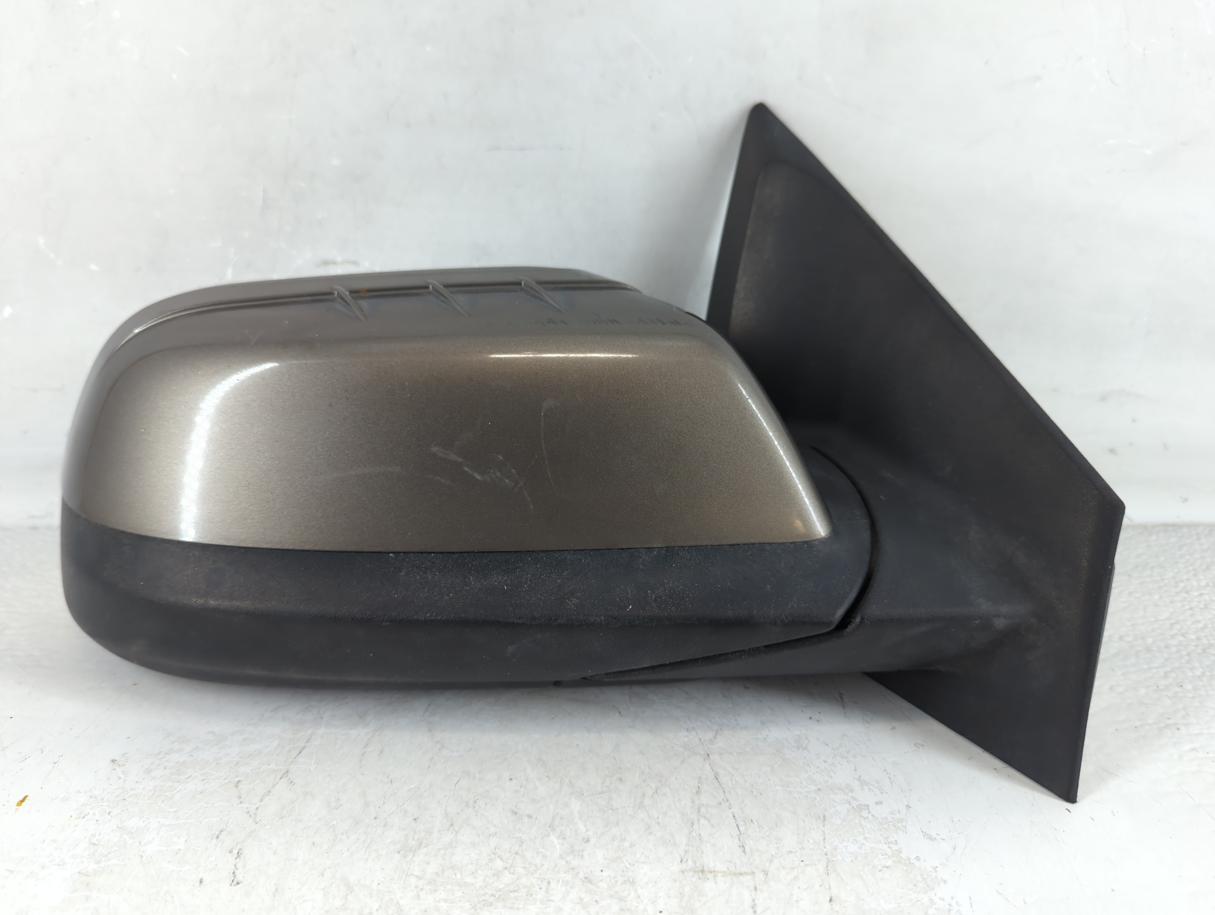 2011-2014 Ford Edge Passenger Right Side View Power Door Mirror Dark Grey 919067 - Oemusedautoparts1.com