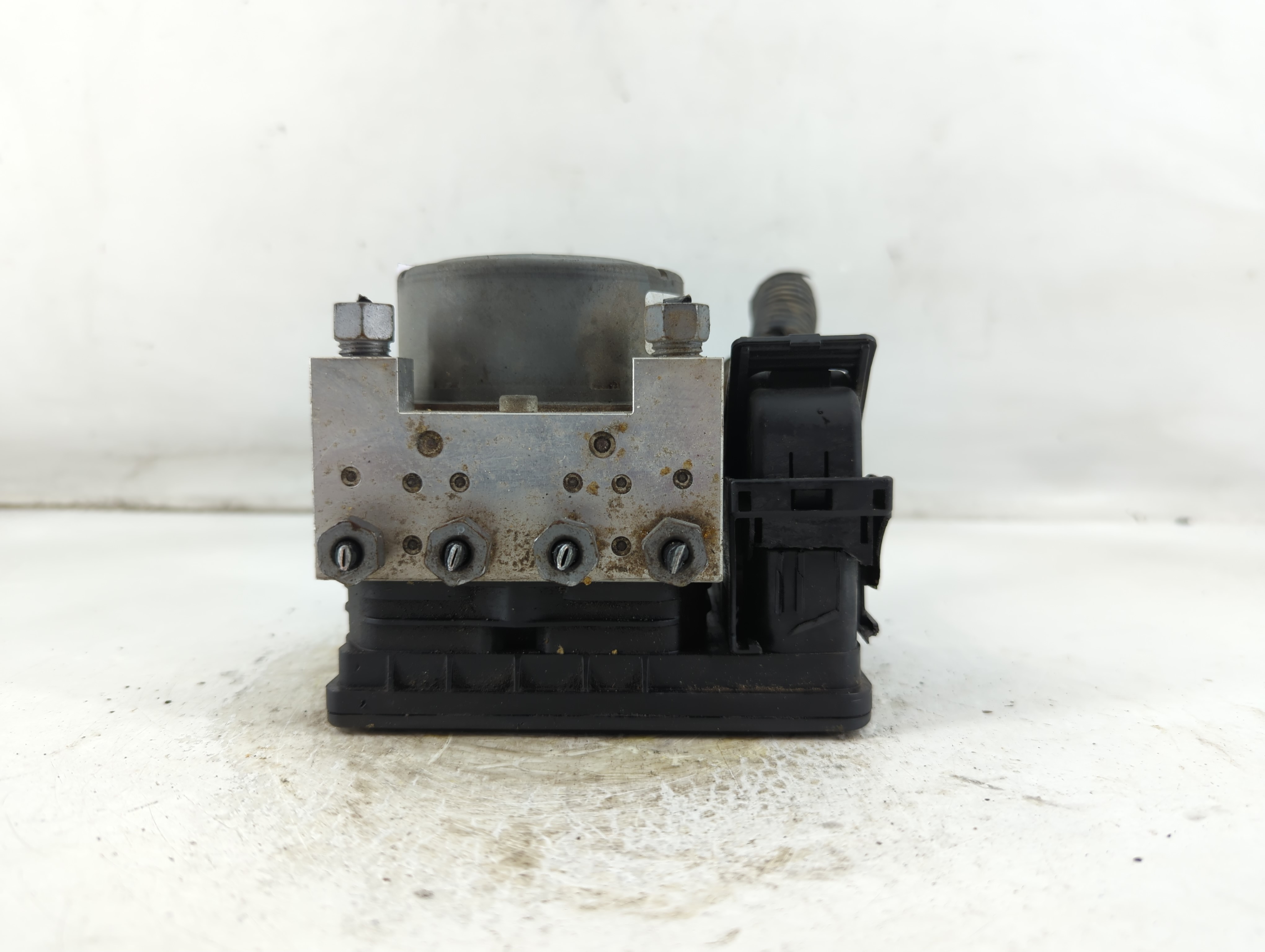 2014-2016 Ford Fusion Abs Pump Control Module 919077 - Oemusedautoparts1.com