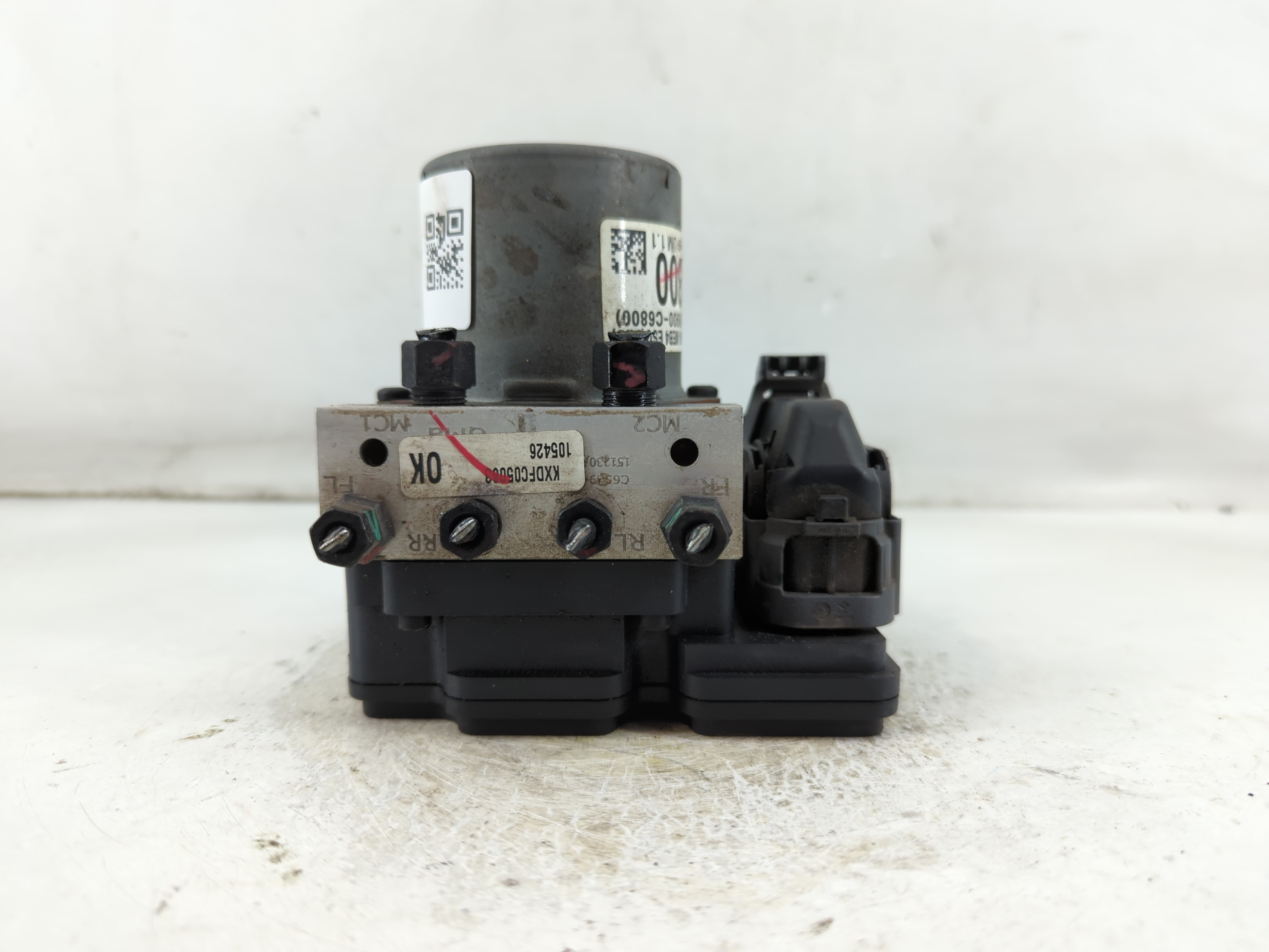 2016-2018 Kia Sorento Abs Pump Control Module 919110 - Oemusedautoparts1.com