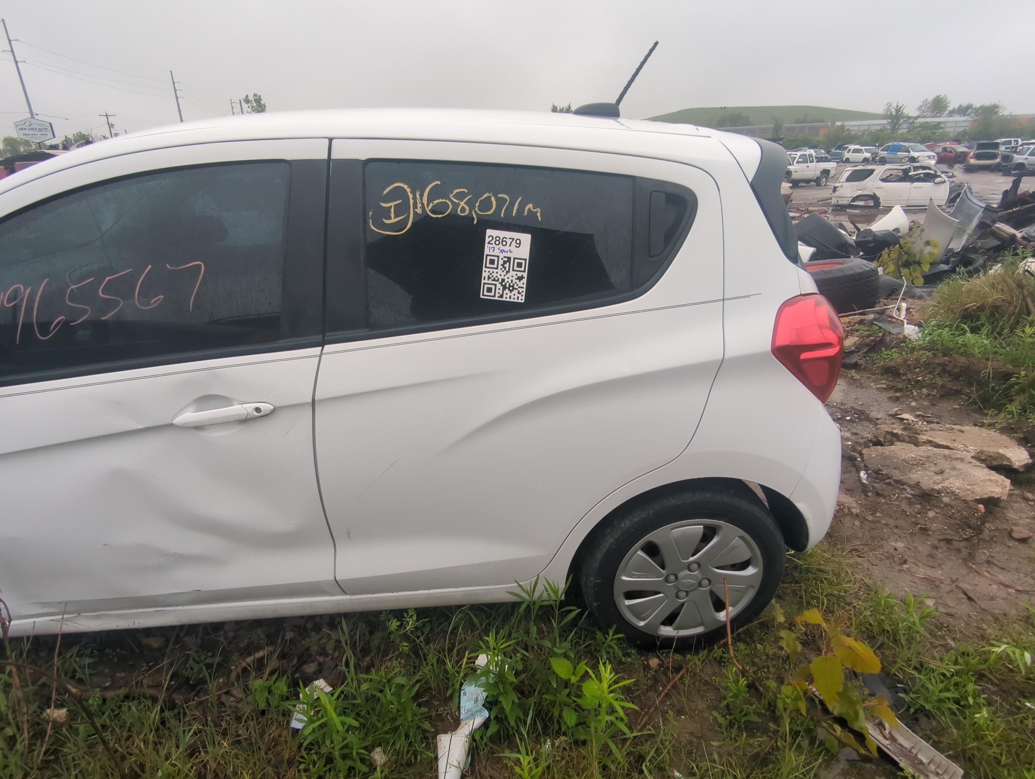 Picture of 2016-2022 Chevrolet Spark Driver Rear Door Oem 919577