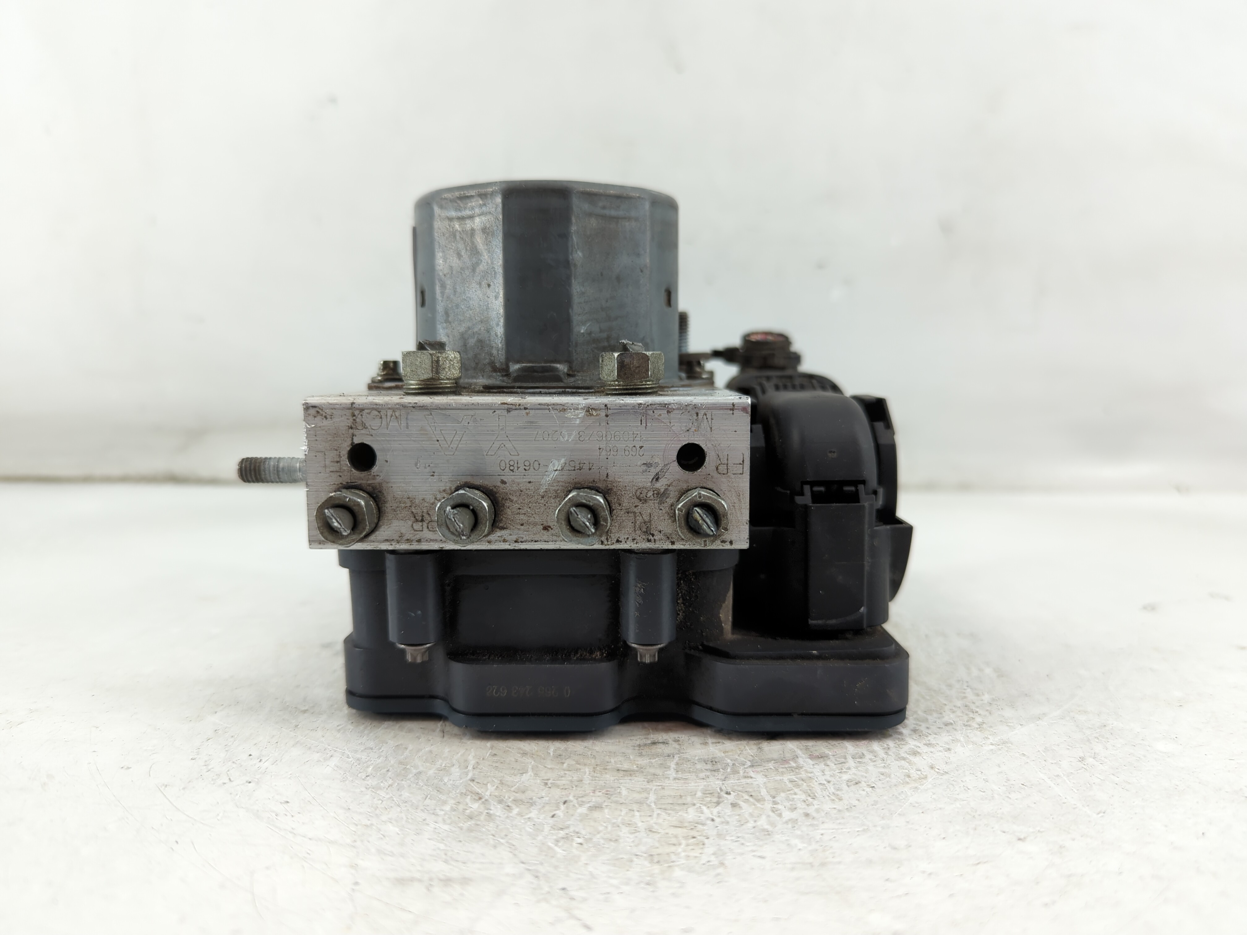 2011-2013 Hyundai Sonata Abs Pump Control Module 920130 - Oemusedautoparts1.com