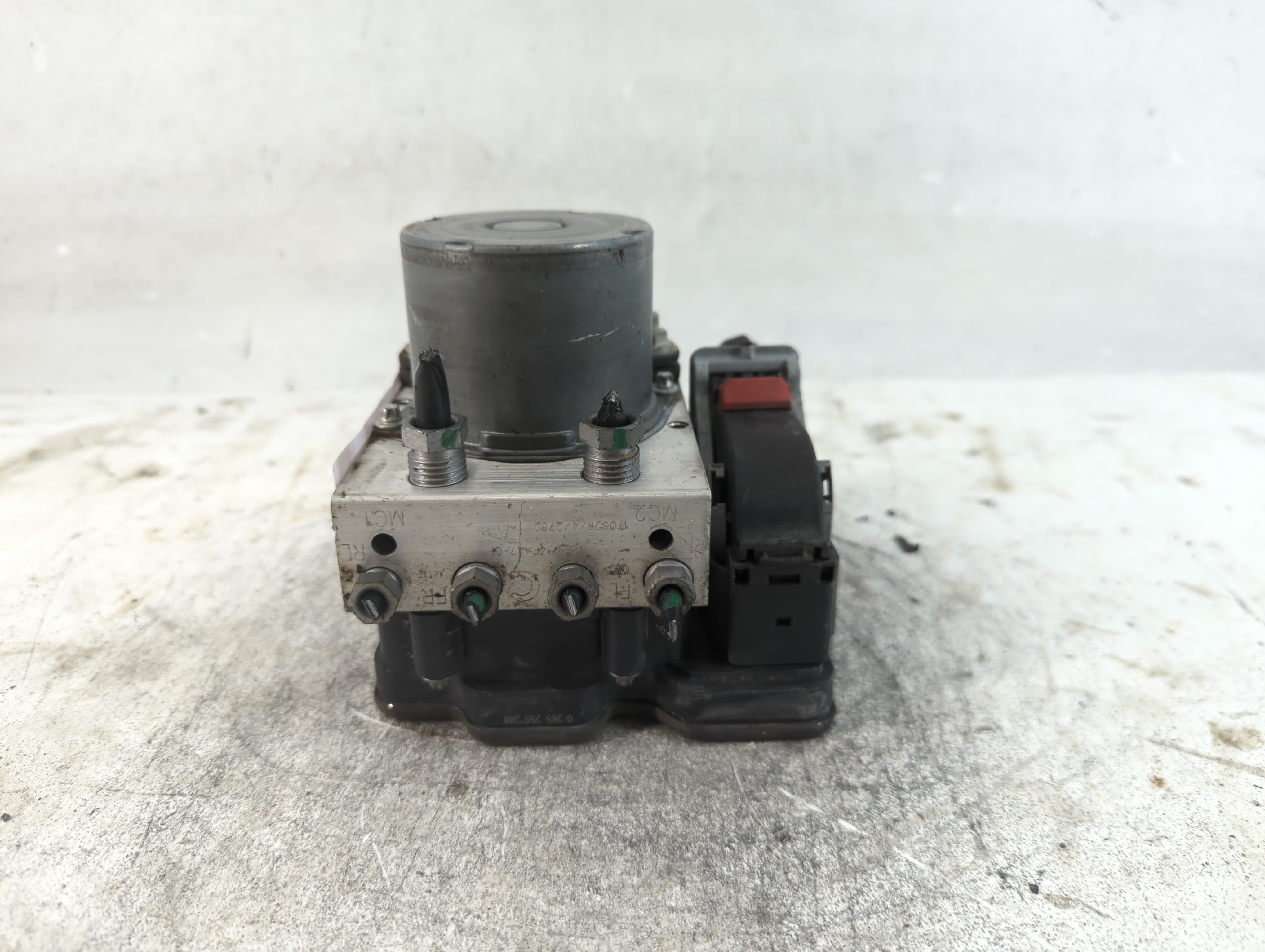 2018-2019 Jaguar F-pace Abs Pump Control Module 920240 - Oemusedautoparts1.com