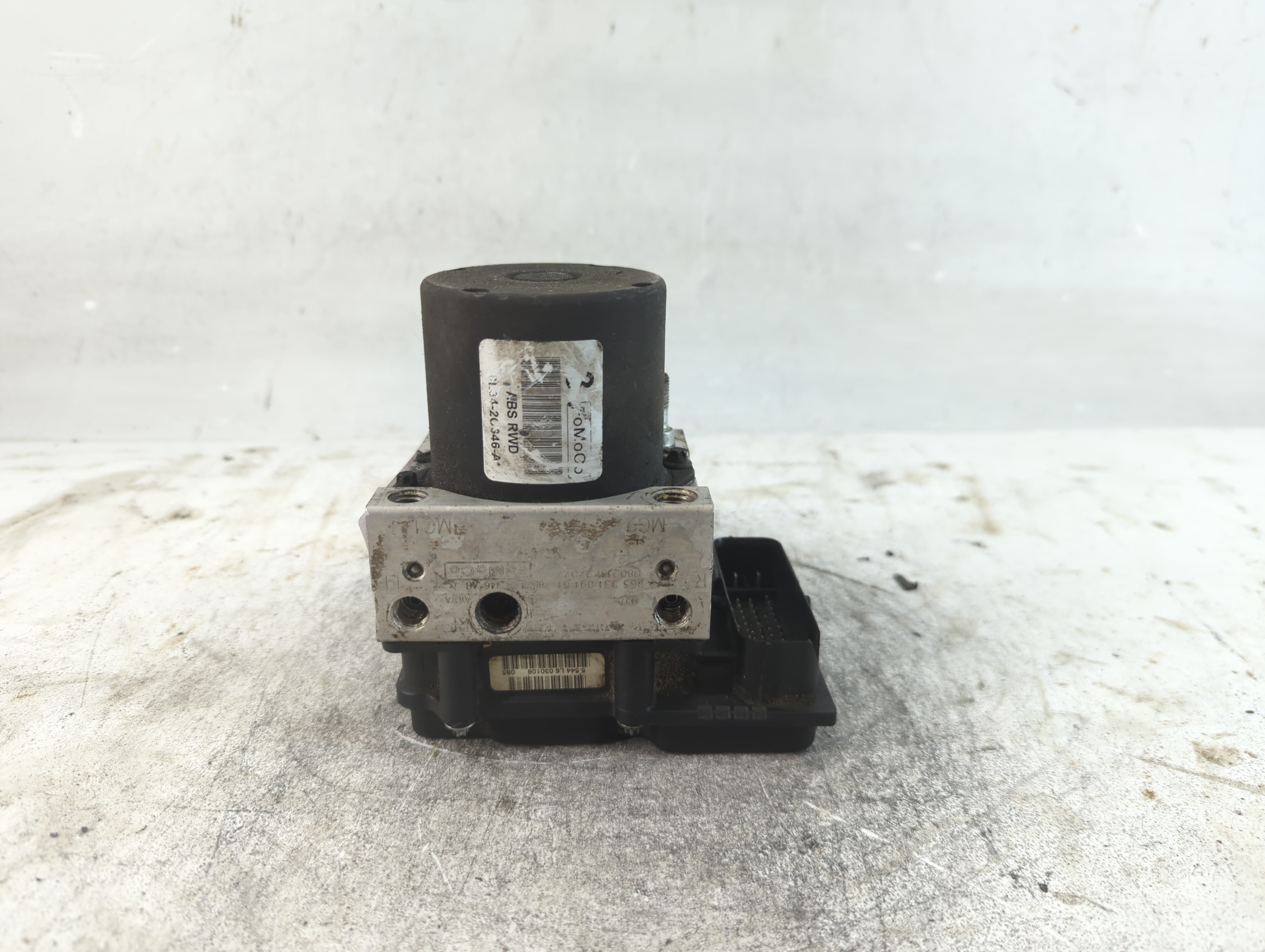 2015-2016 Ford F-150 Abs Pump Control Module 920241 - Oemusedautoparts1.com