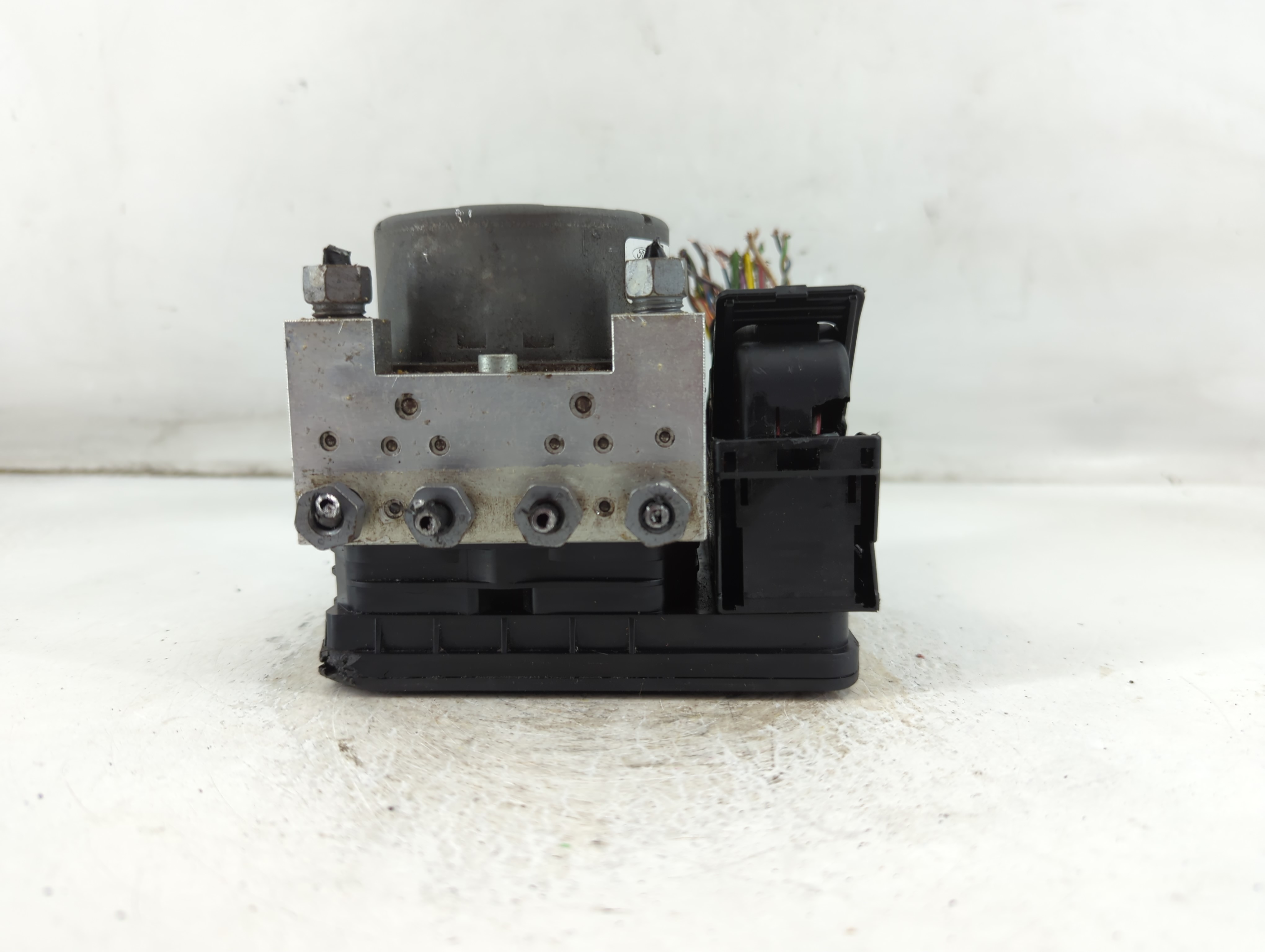 2014-2016 Ford Fusion Abs Pump Control Module 920294 - Oemusedautoparts1.com
