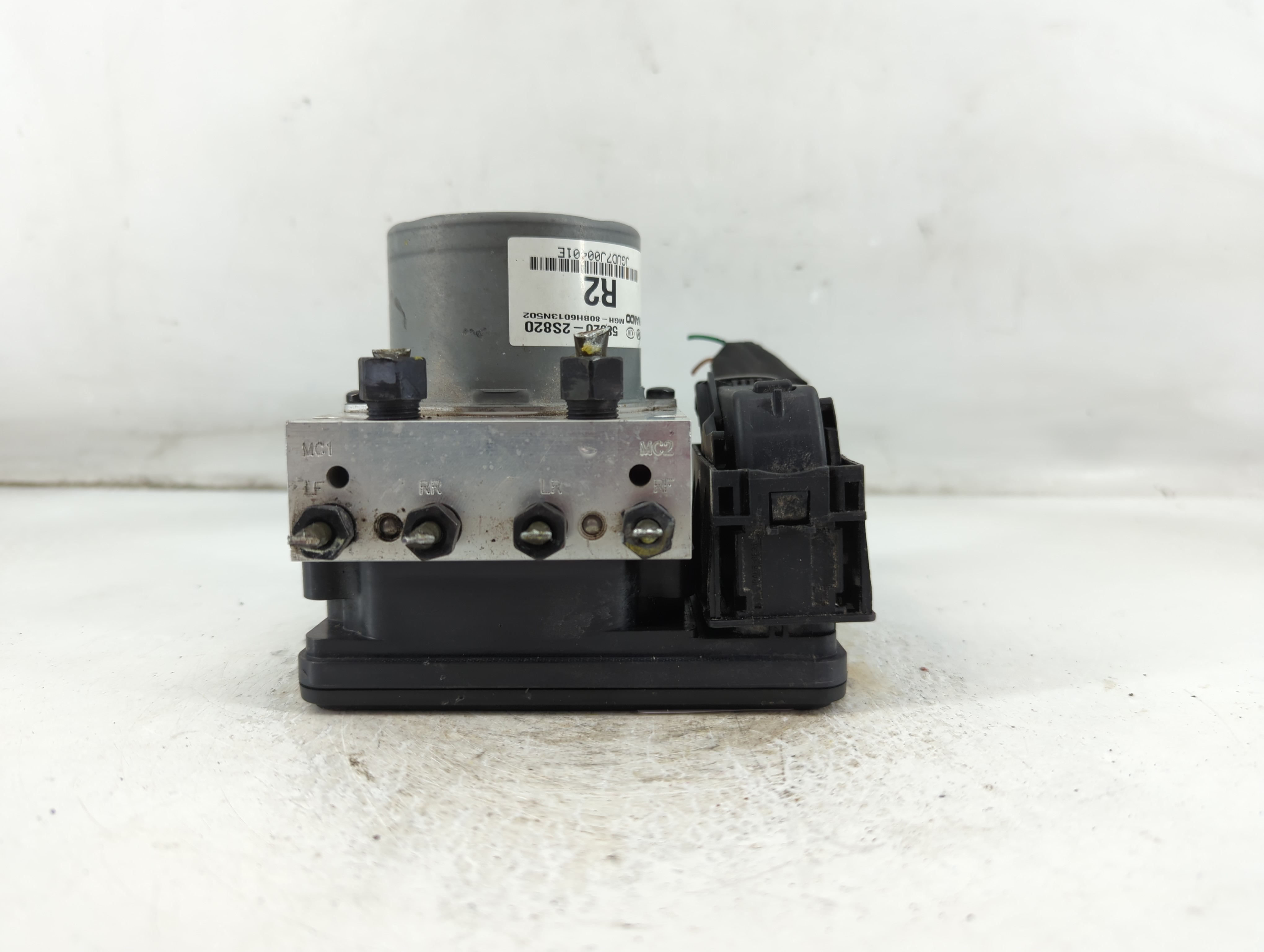 2014-2015 Hyundai Tucson Abs Pump Control Module 920318 - Oemusedautoparts1.com