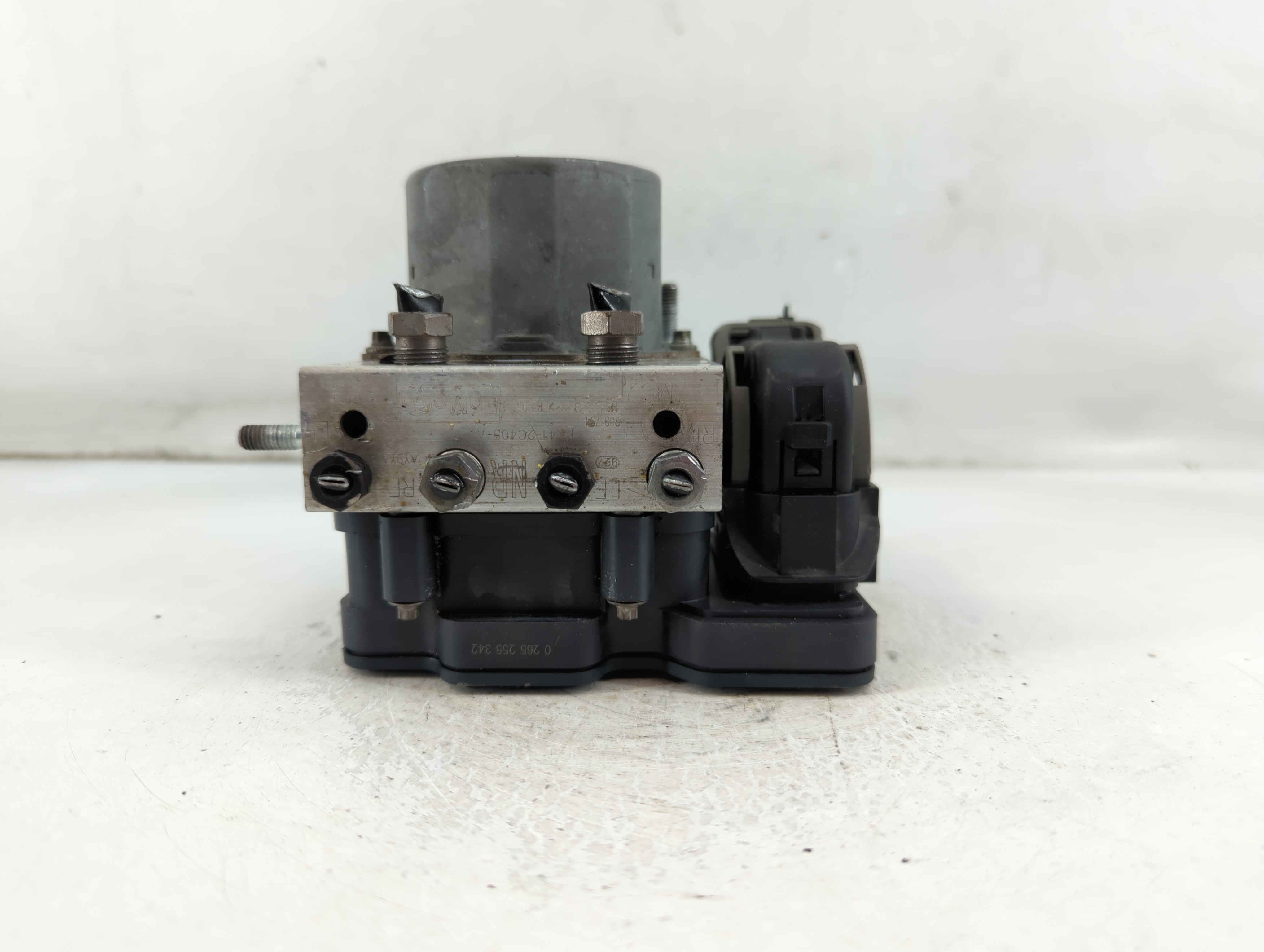 2015-2019 Ford Transit-350 Abs Pump Control Module 920700 - Oemusedautoparts1.com