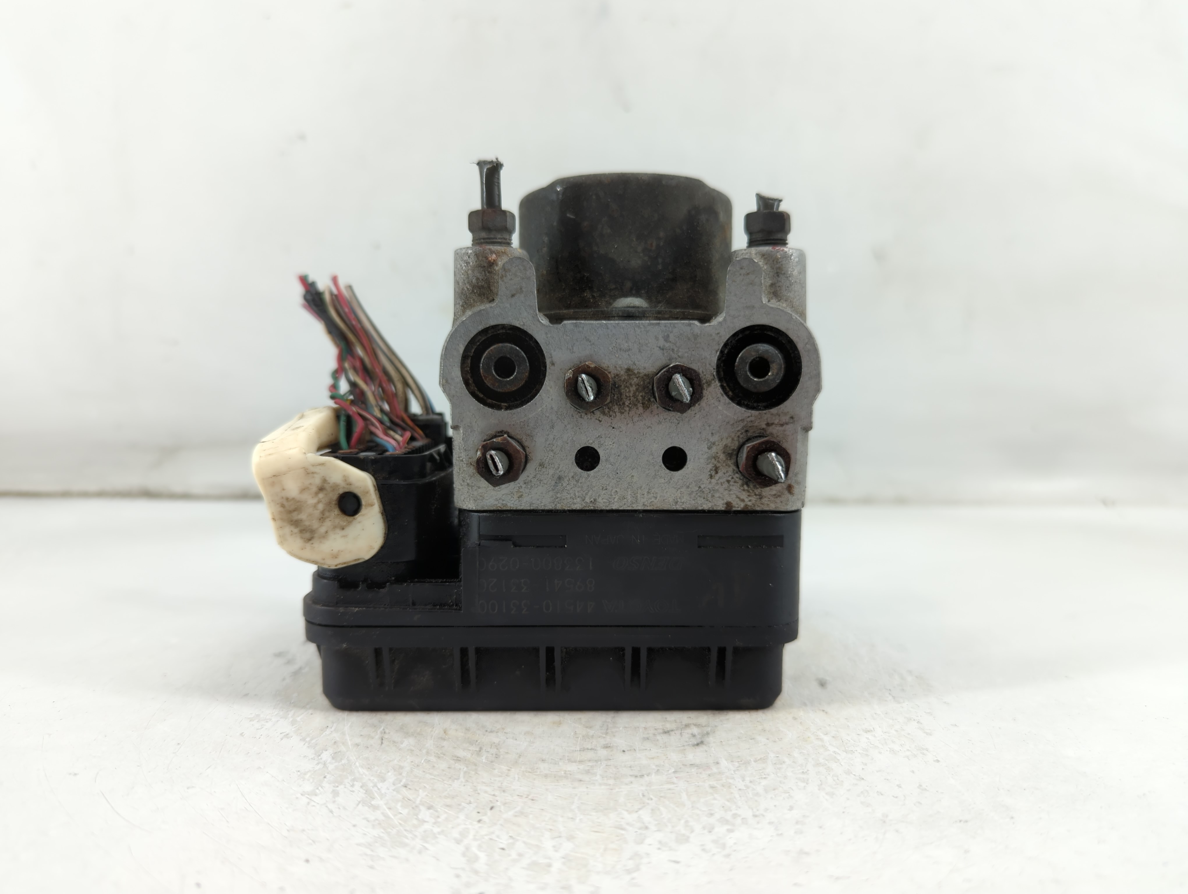 2004-2006 Lexus Es330 Abs Pump Control Module 920705 - Oemusedautoparts1.com