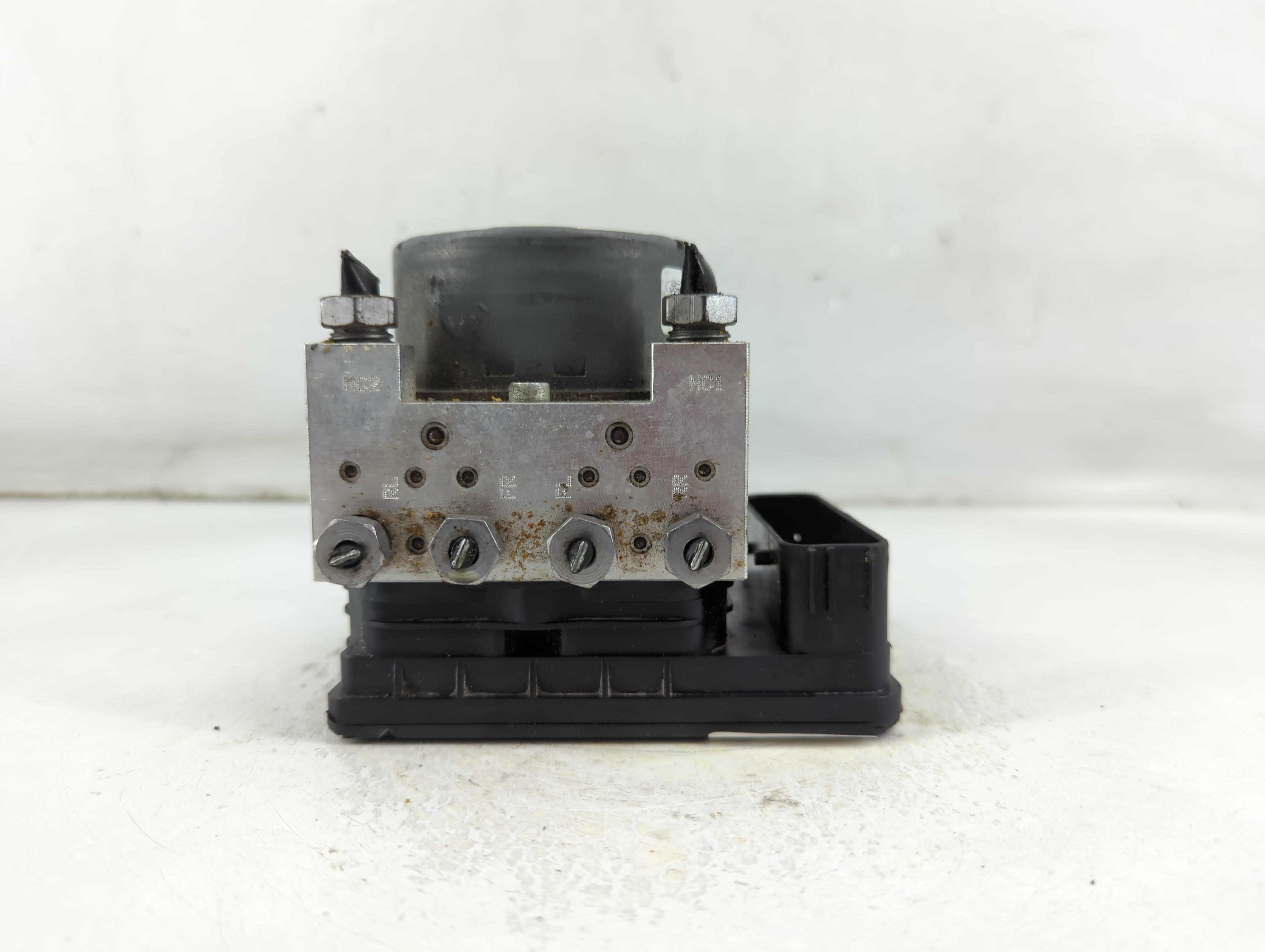 Picture of 2015-2020 Ford Mustang Abs Pump Control Module 920727