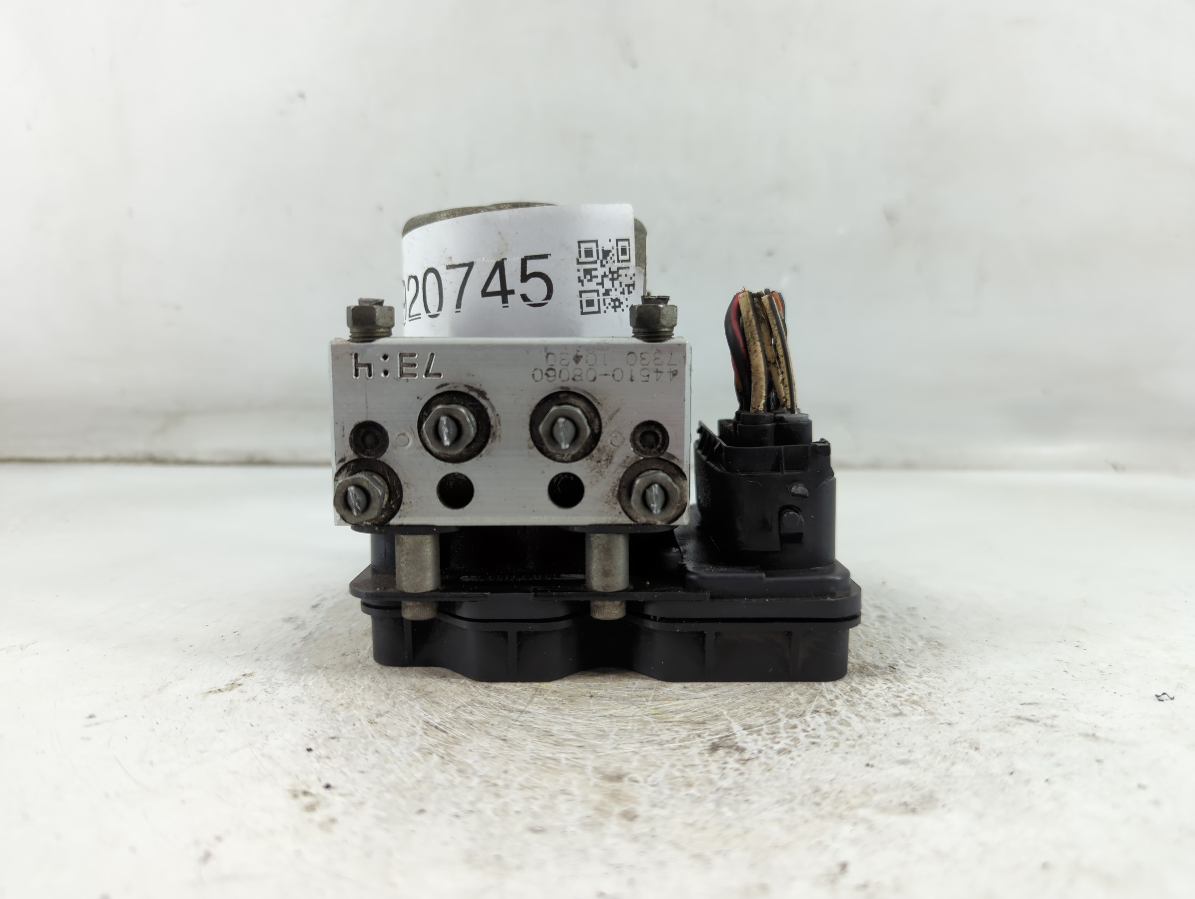 Picture of 2004-2008 Toyota Sienna Abs Pump Control Module 920745