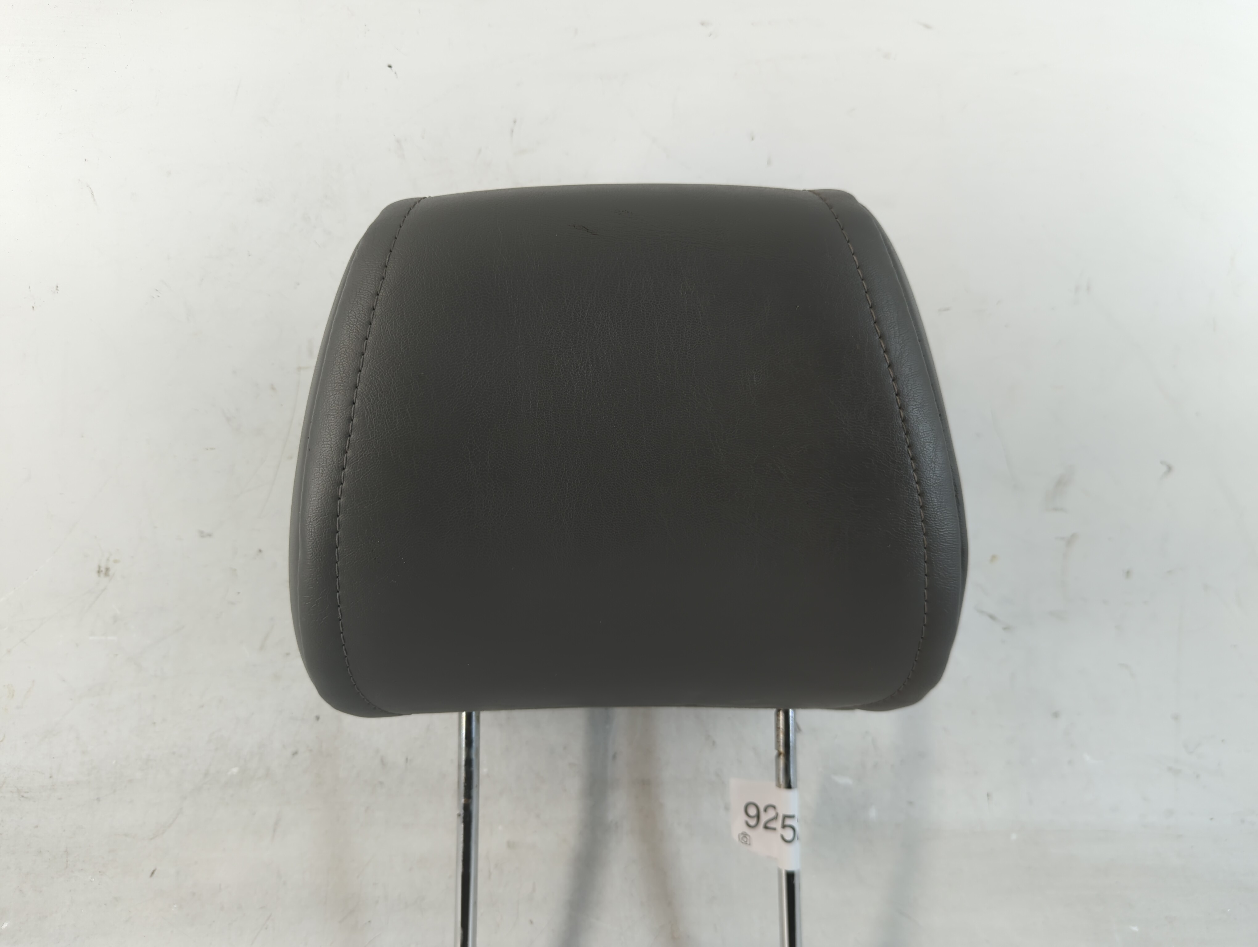 2005 Jeep Grand Cherokee Headrest Head Rest Front Driver Passenger Seat 920752 - Oemusedautoparts1.com