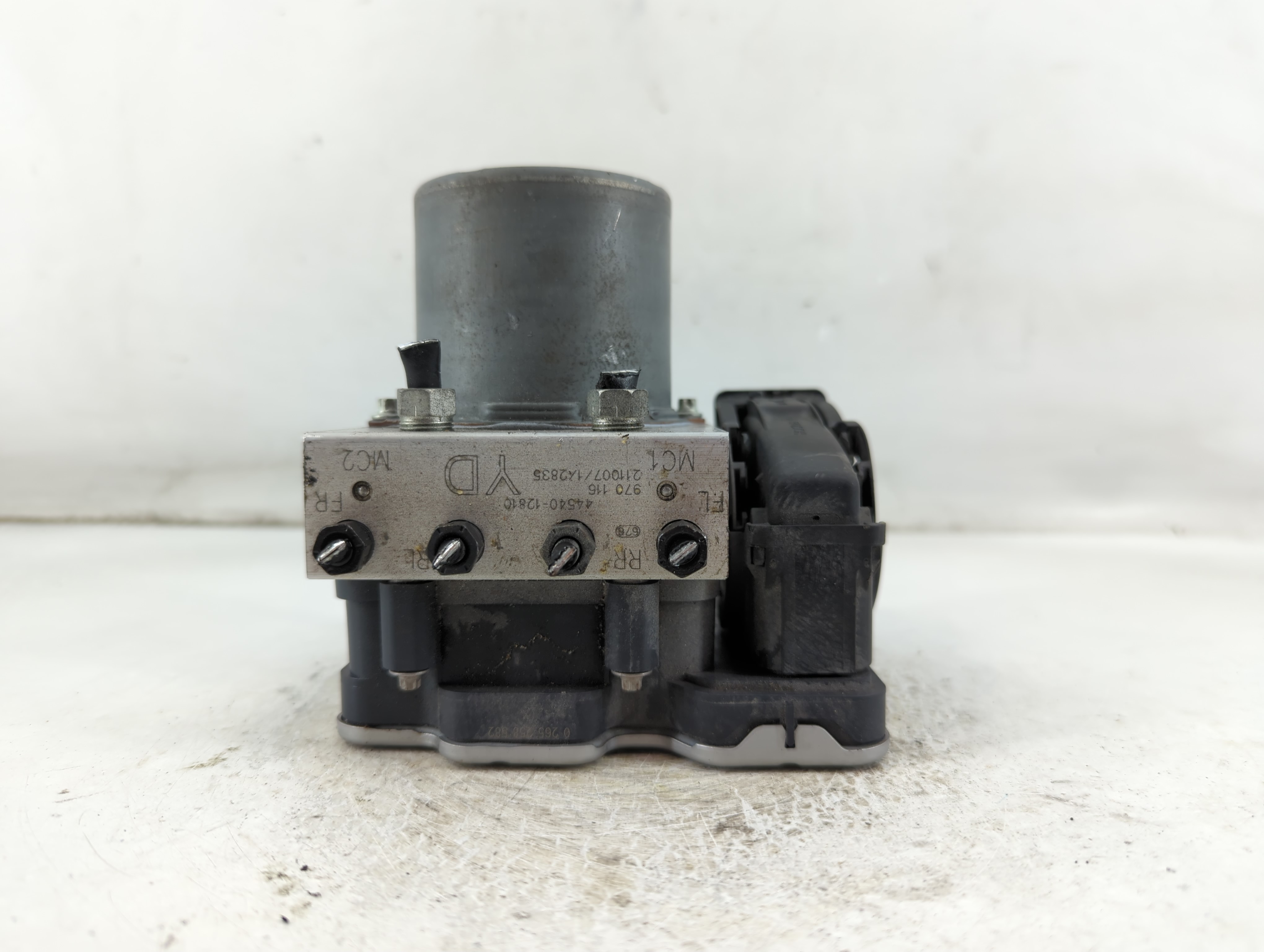 Picture of 2020-2022 Toyota Corolla Abs Pump Control Module 920756