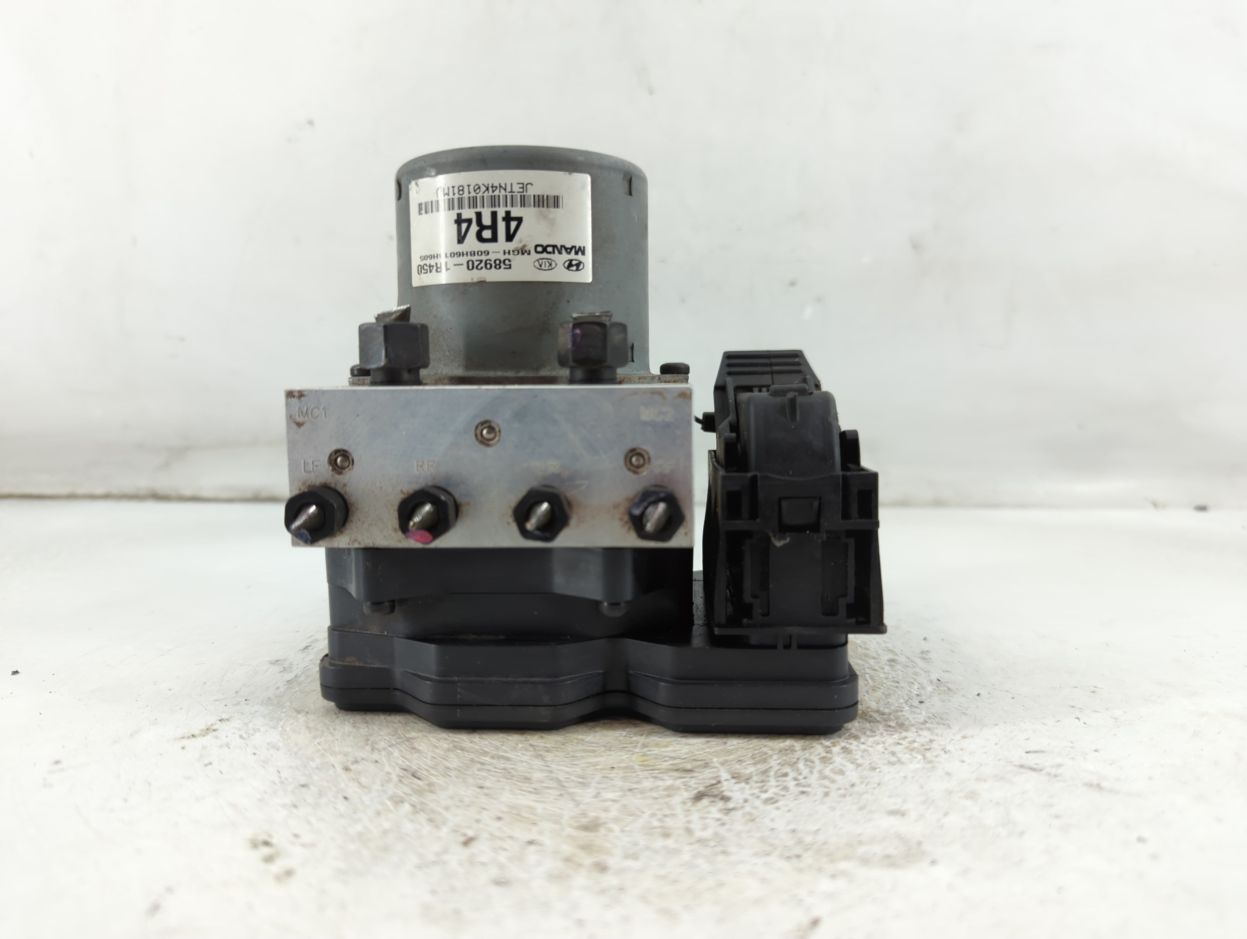 2013-2014 Hyundai Accent Abs Pump Control Module 920772 - Oemusedautoparts1.com