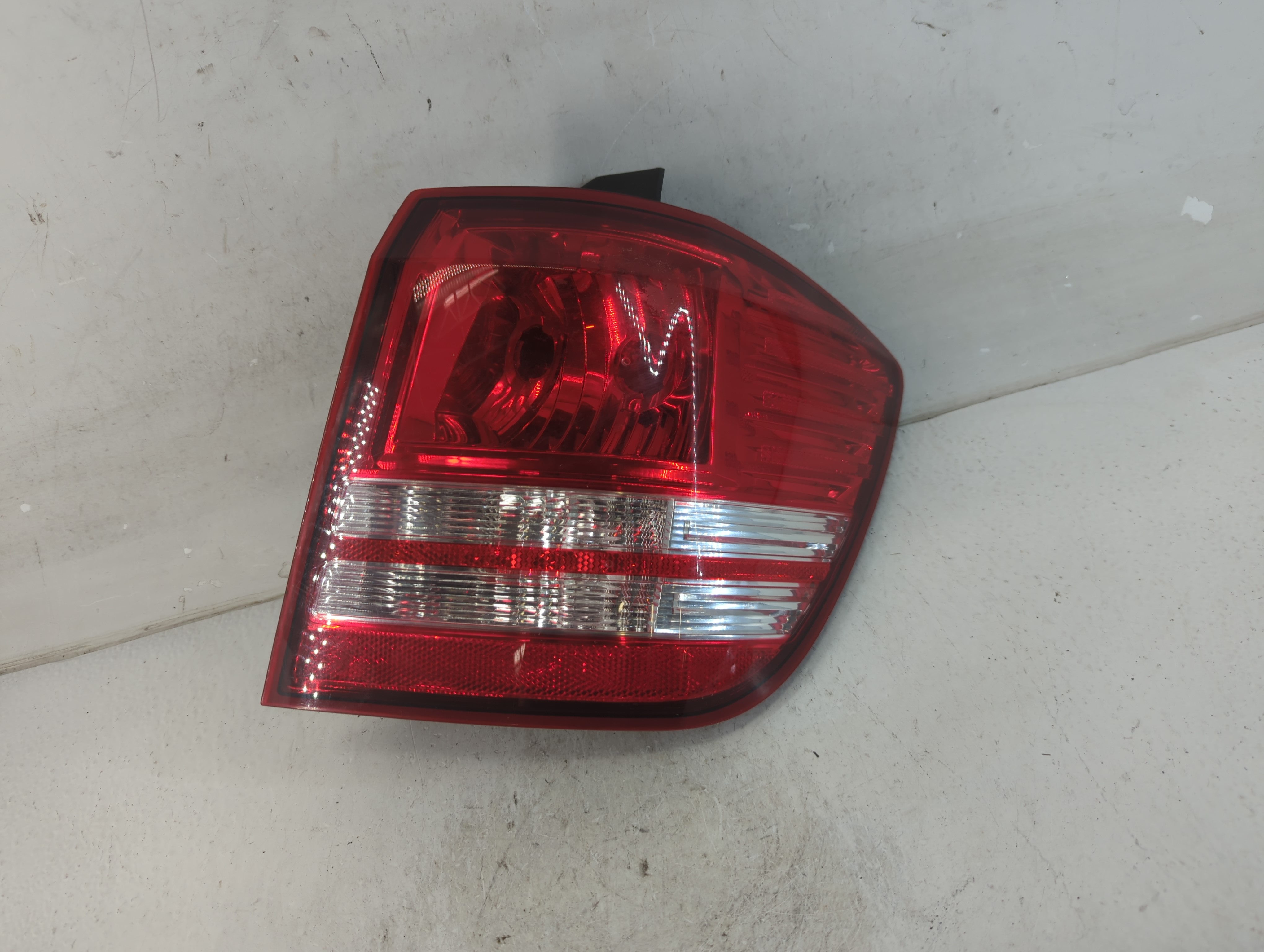Picture of 2010-2020 Dodge Journey Passenger Right Side Tail Light Taillight Oem 920773